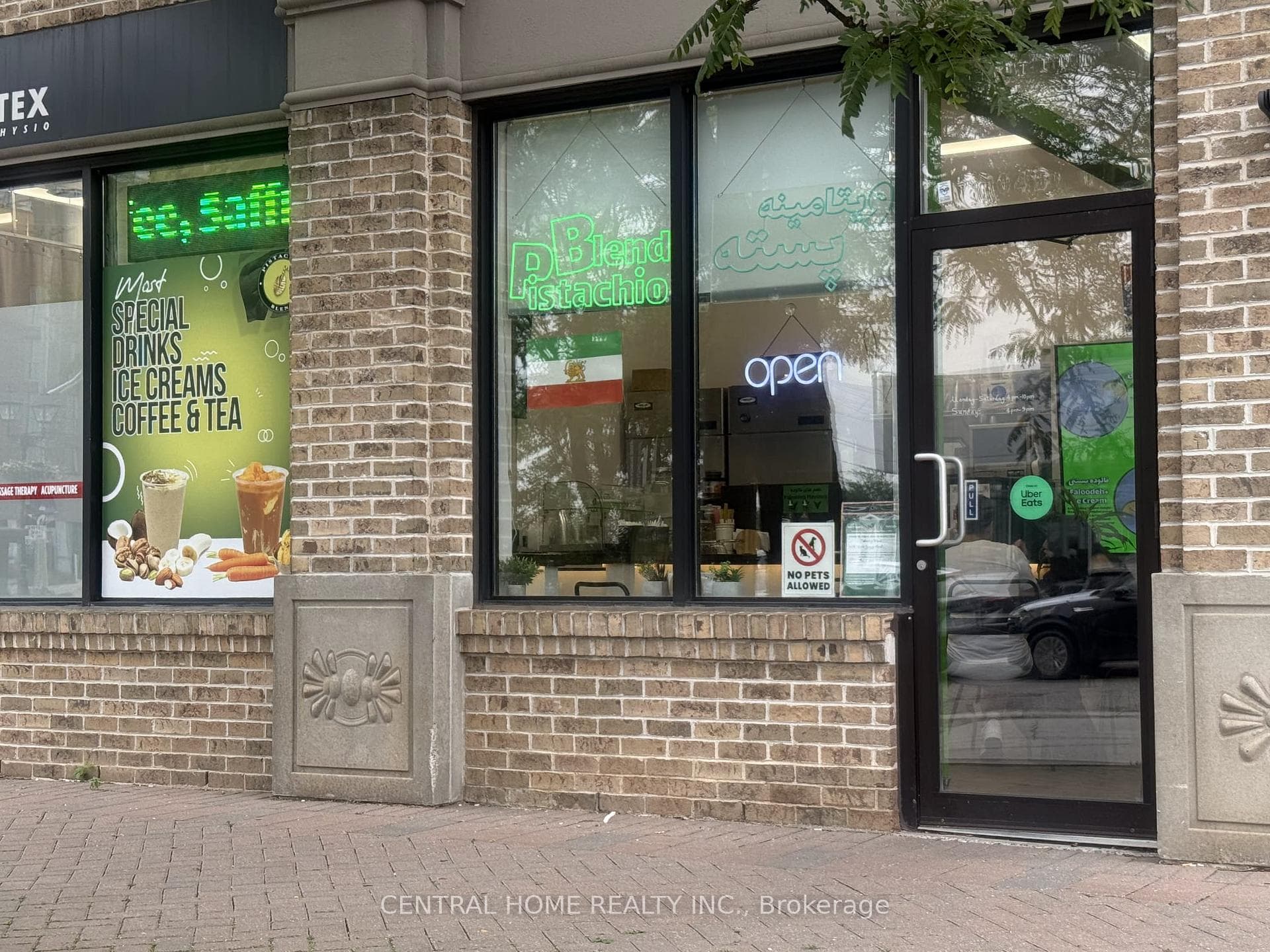 10376 Yonge St N/A Unit 104