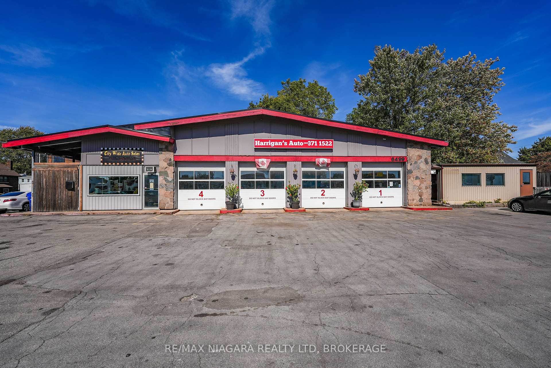 6499 Lundys Lane