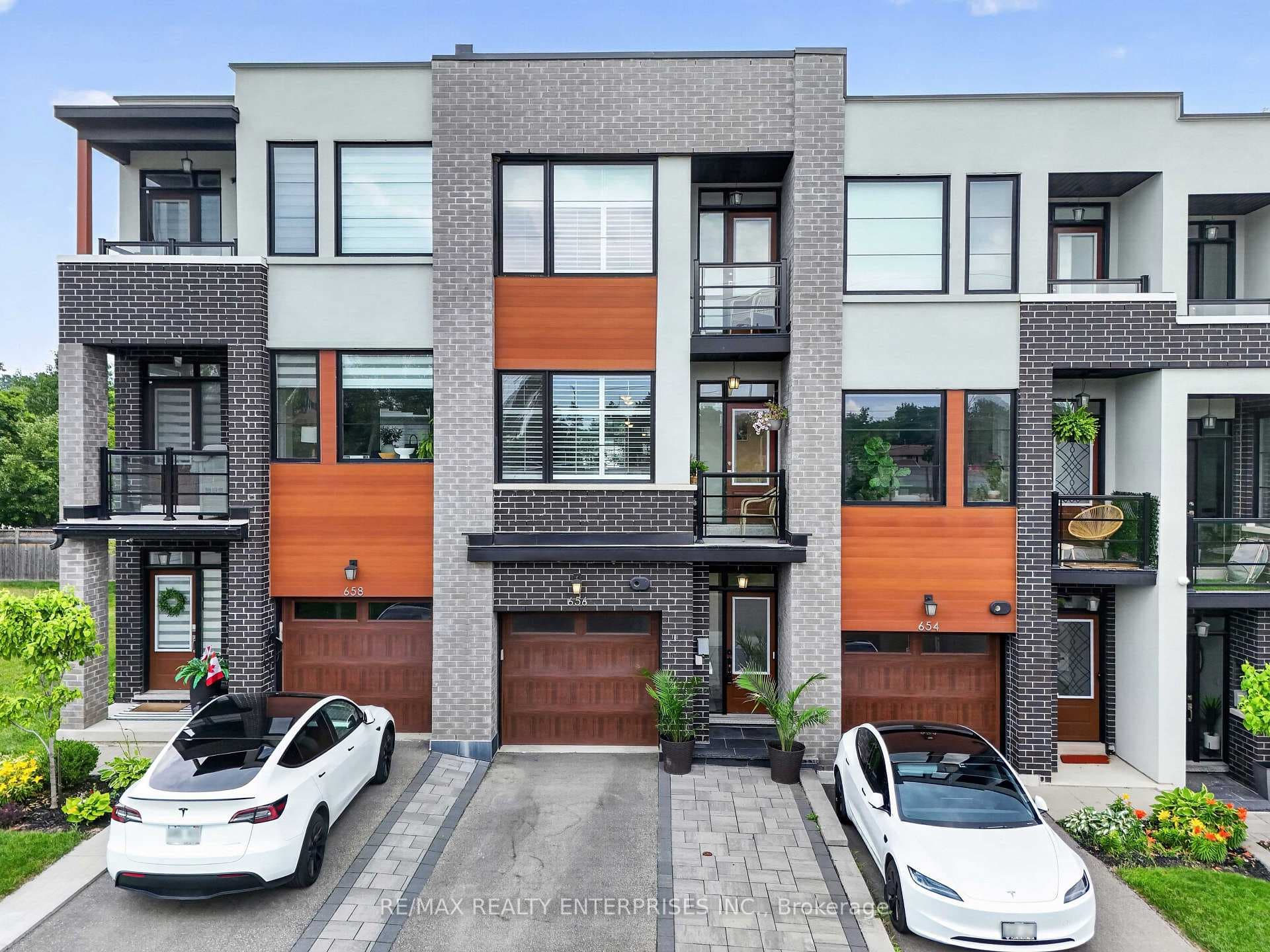 656 Tupelo Court