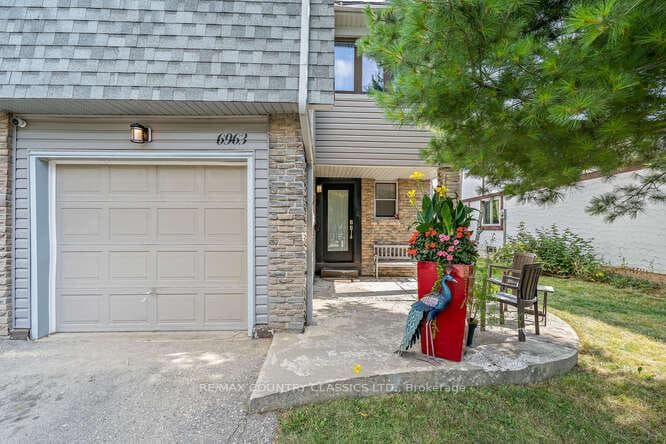 6963 Pamplona Mews