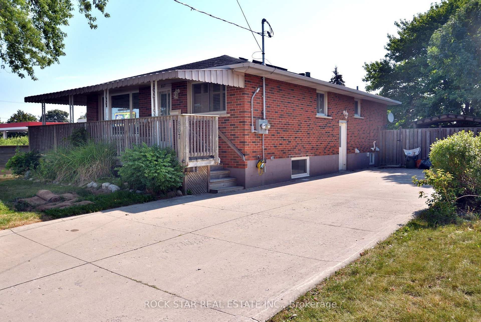 867 UPPER SHERMAN Avenue