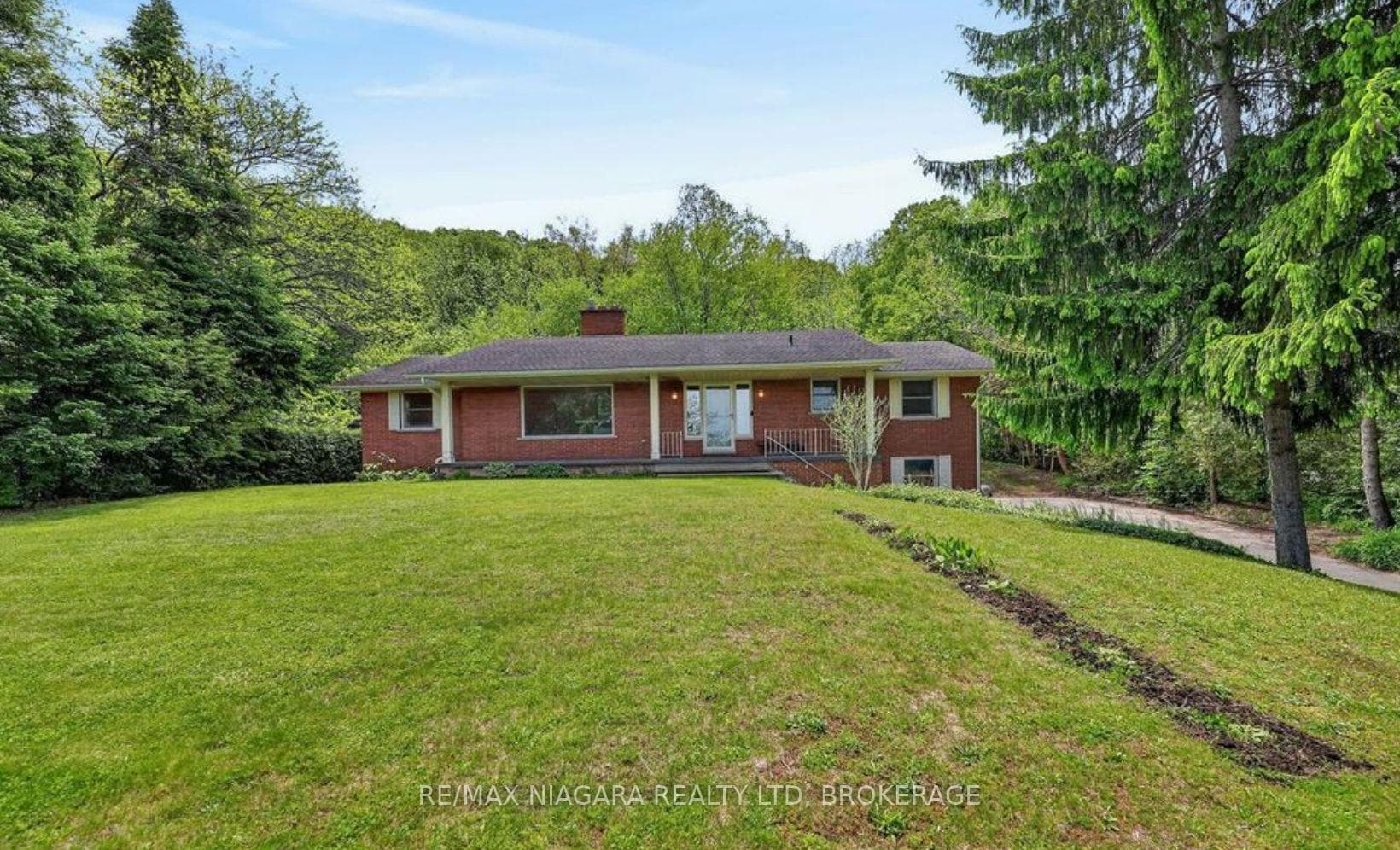 12 Sheppard Crescent