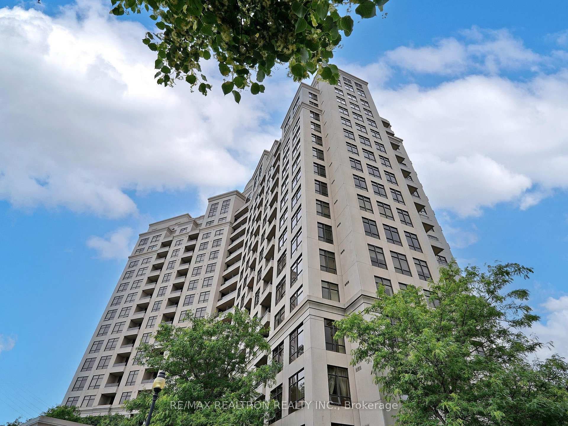 9225 Jane Street Unit 401
