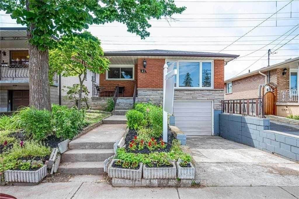 49 Selkirk Avenue Unit Bsmt