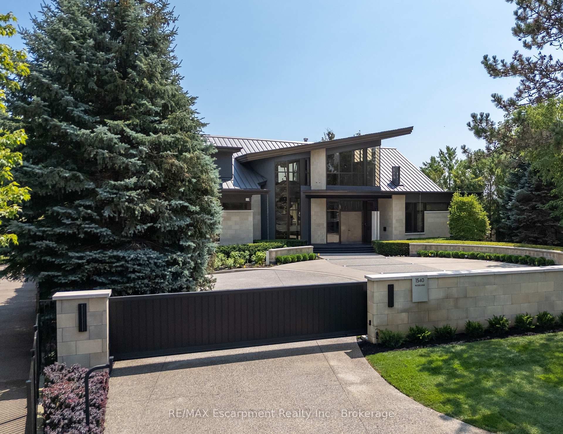 1540 WATERSEDGE Road