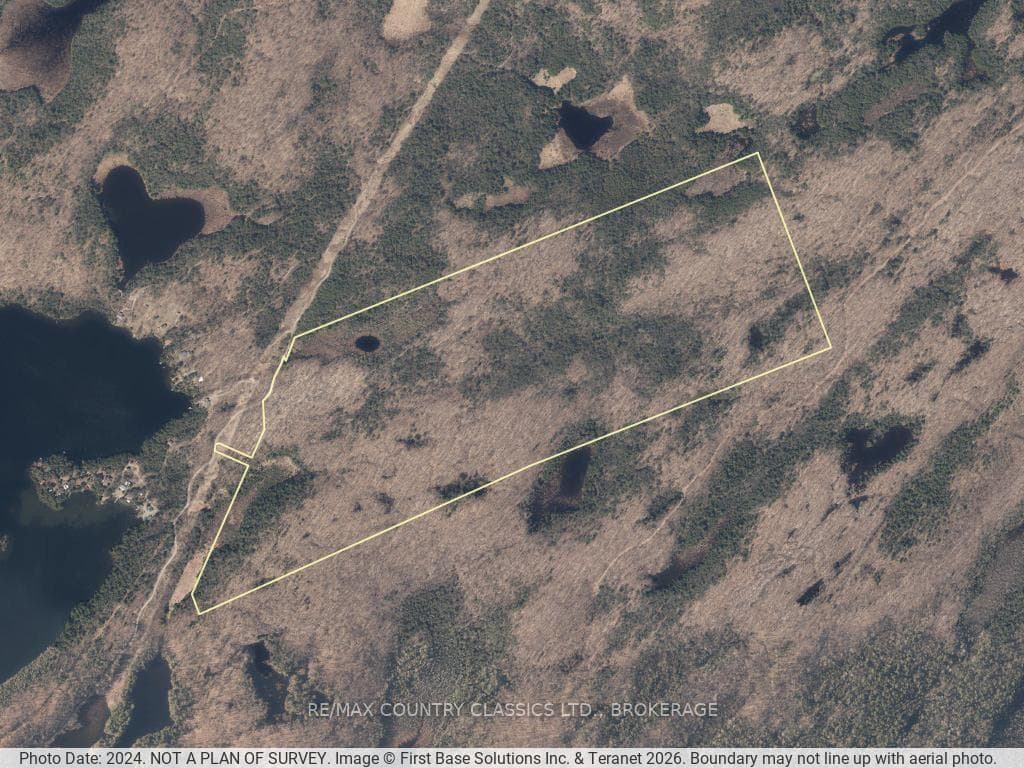 S 1/2 LOT 2-4 CON 1 Hydro Lane
