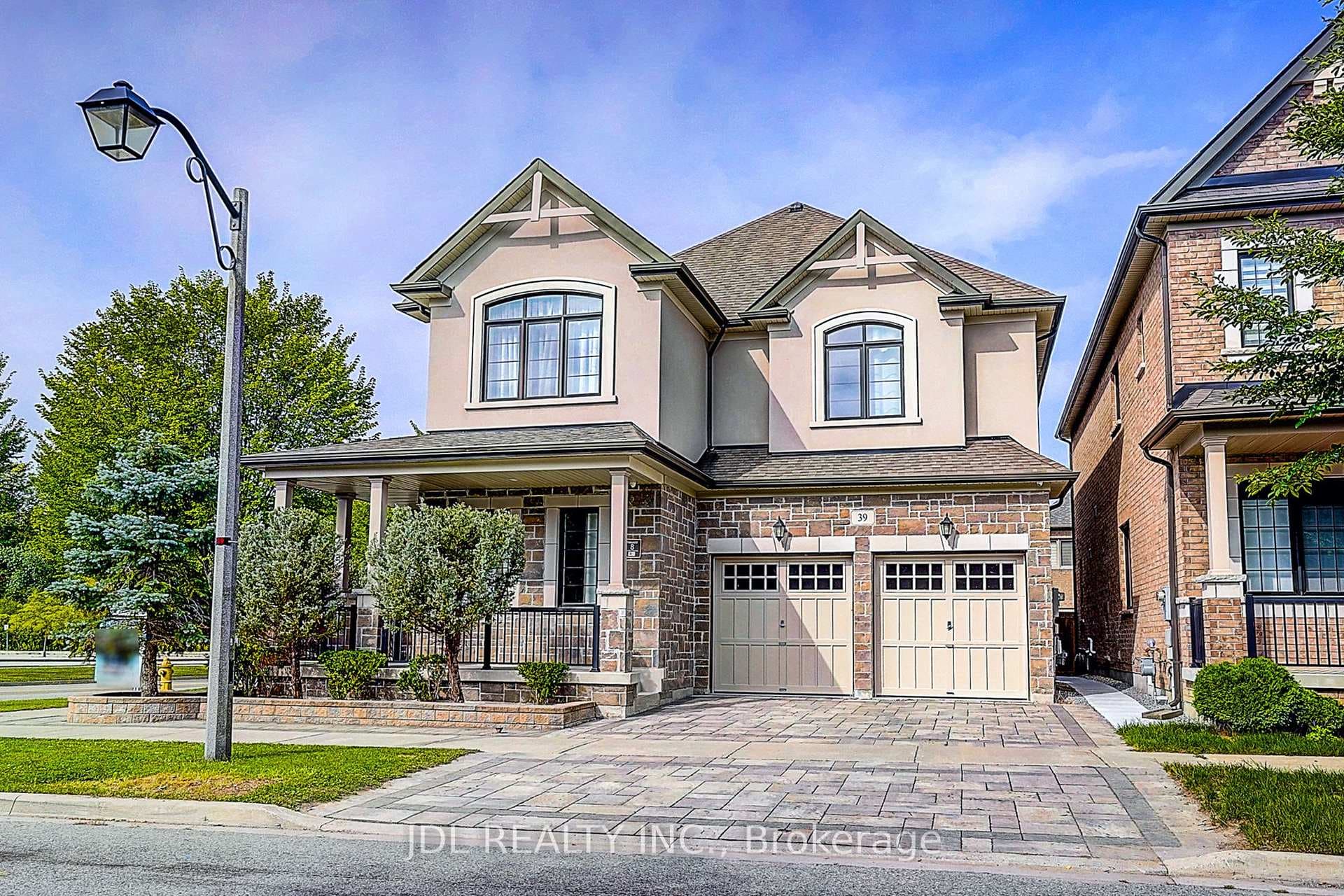 39 Jeffrey Nihda Crescent