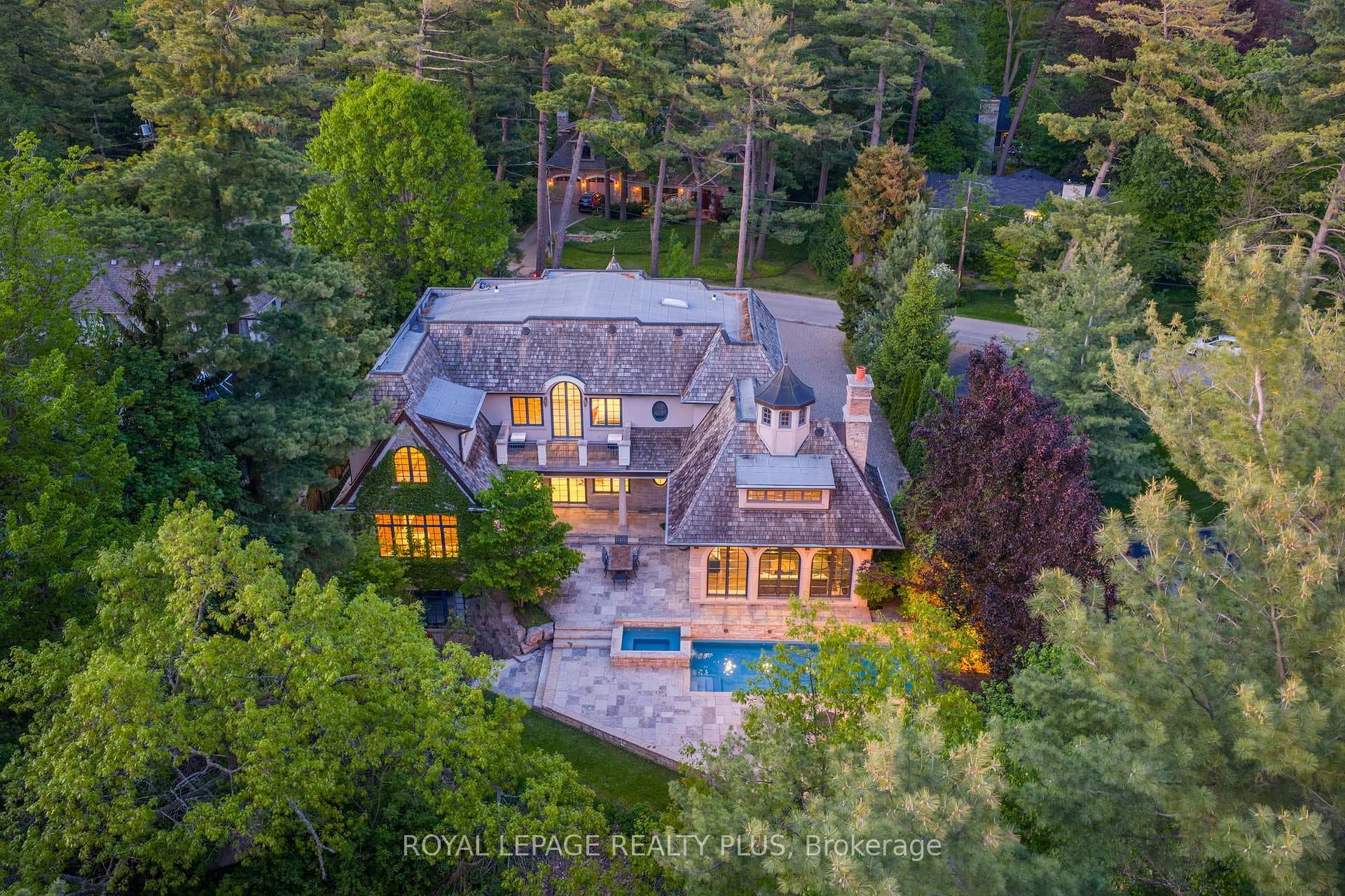 1476 Carmen Drive