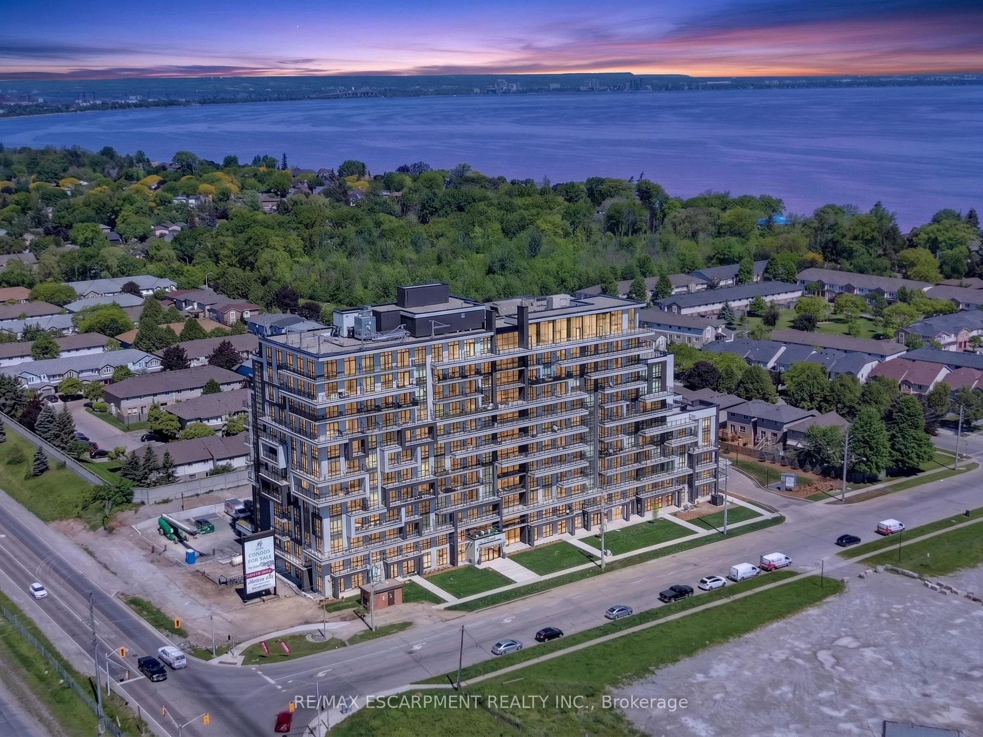 461 Green Road Unit 707
