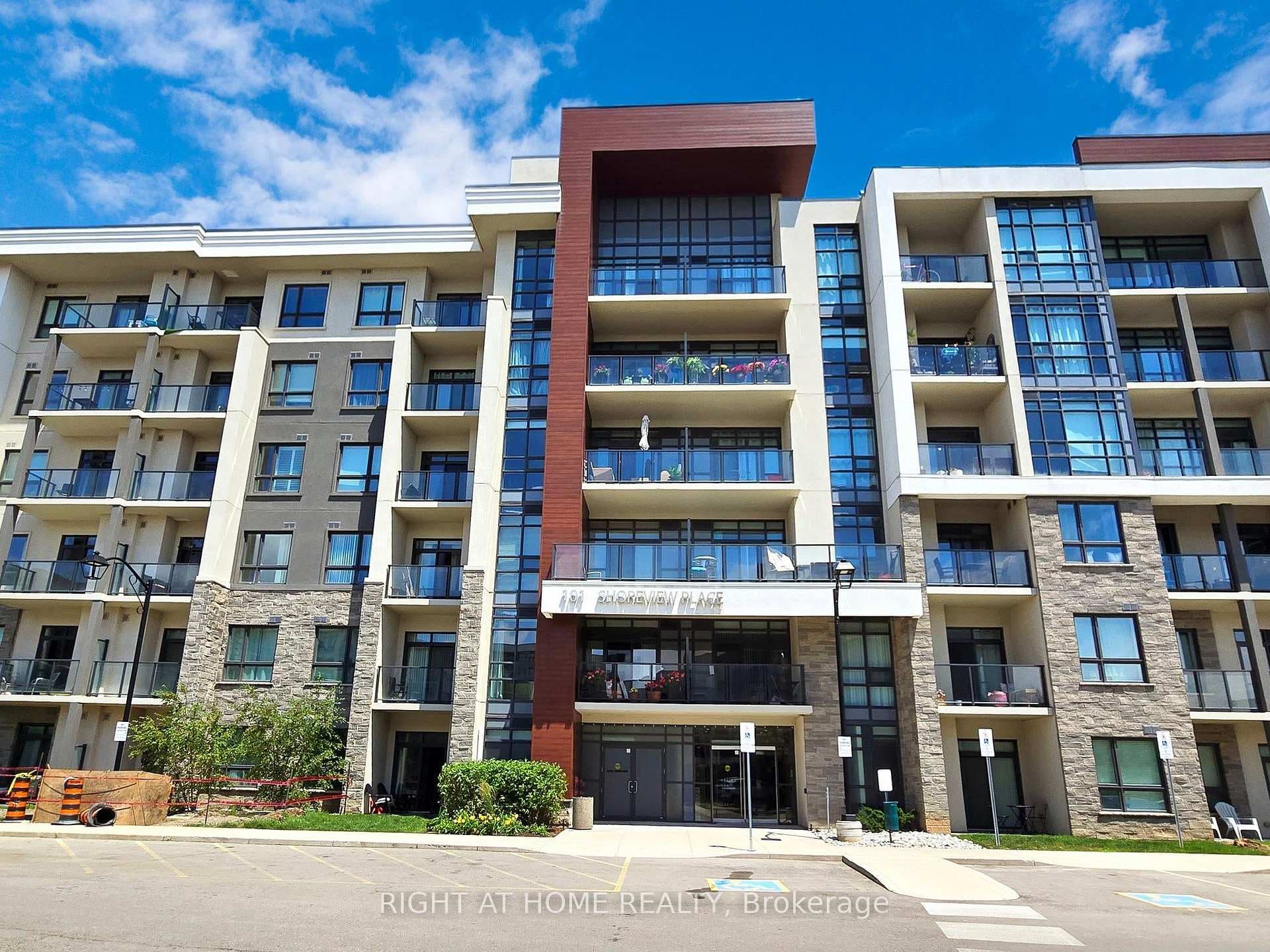 101 Shoreview Place Unit 111