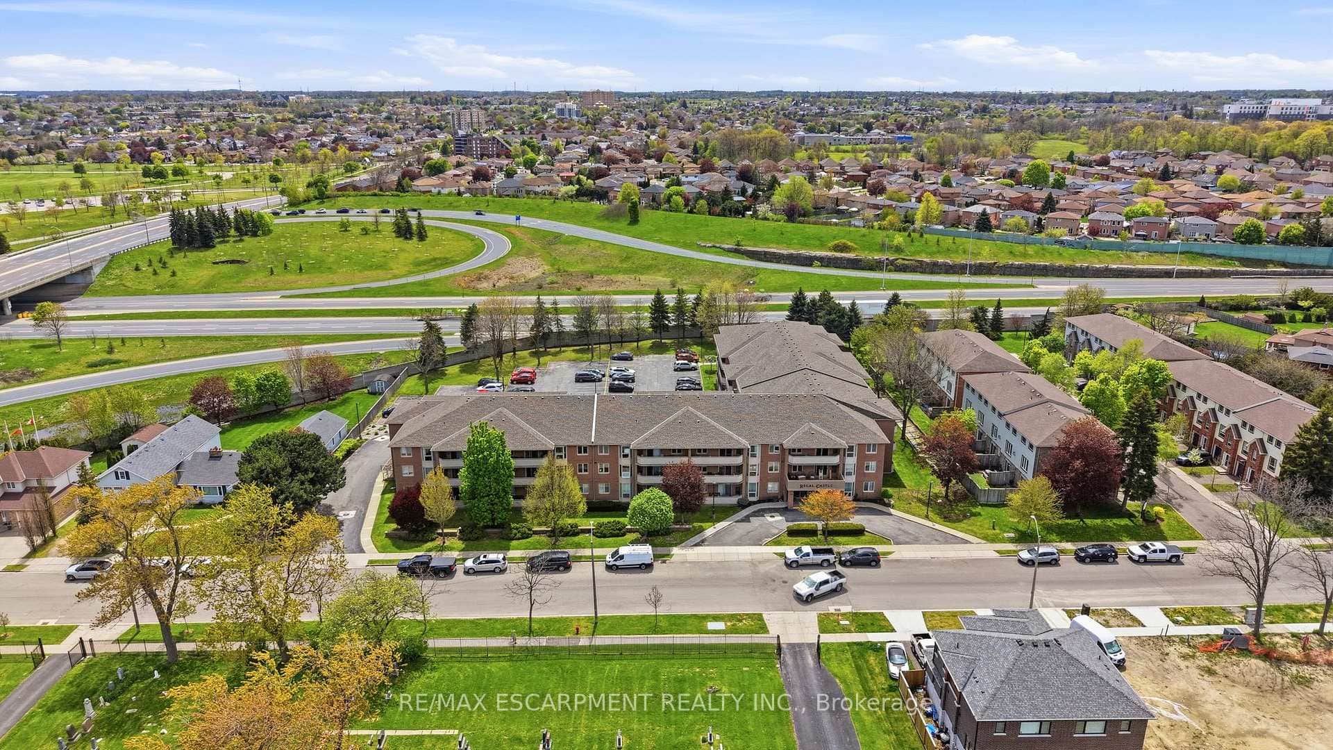 416 Limeridge Road Unit 303