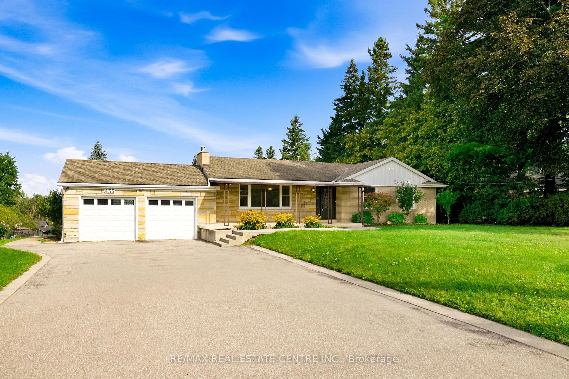 435 Parkside Drive
