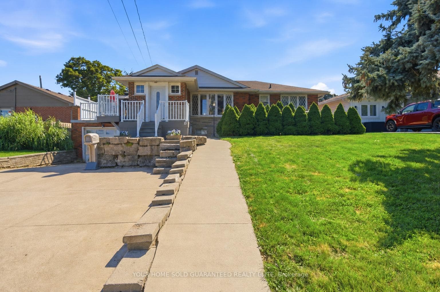 13 Lakeside Drive