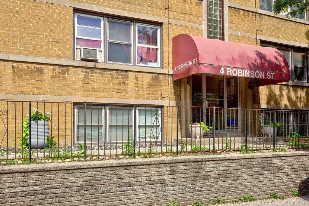 4 Robinson Street Unit 10