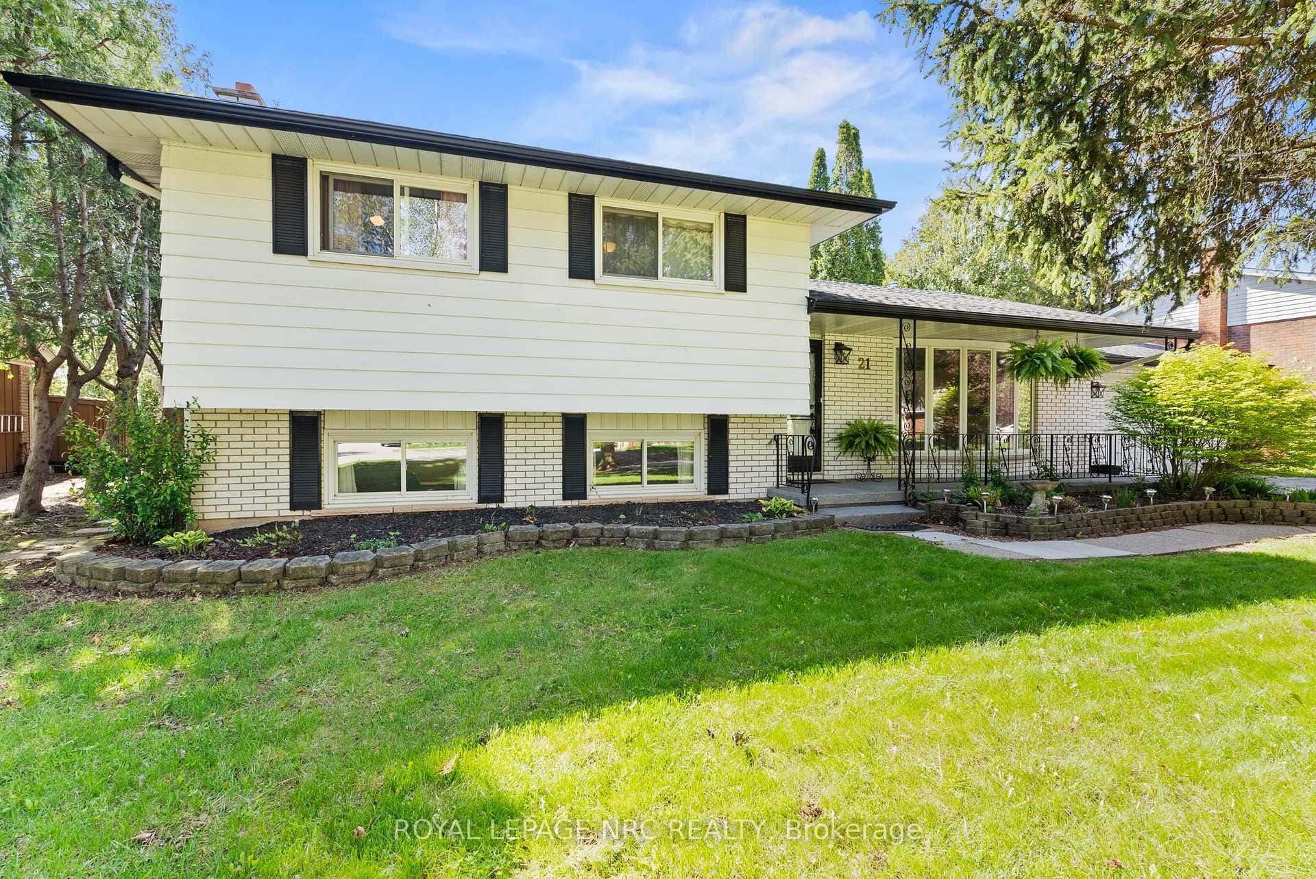 21 Upper Canada Drive