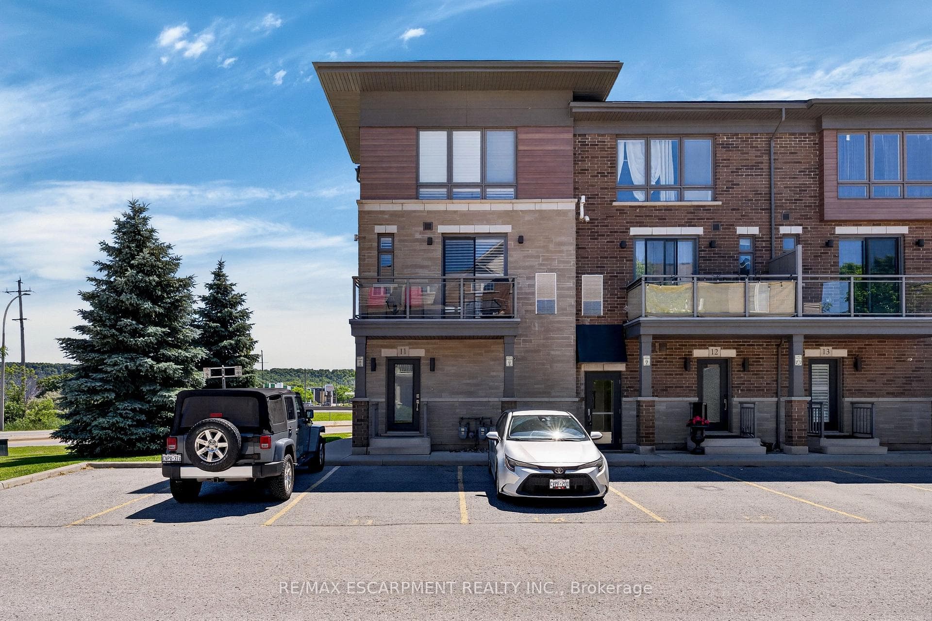 510 North Service Road Unit 11