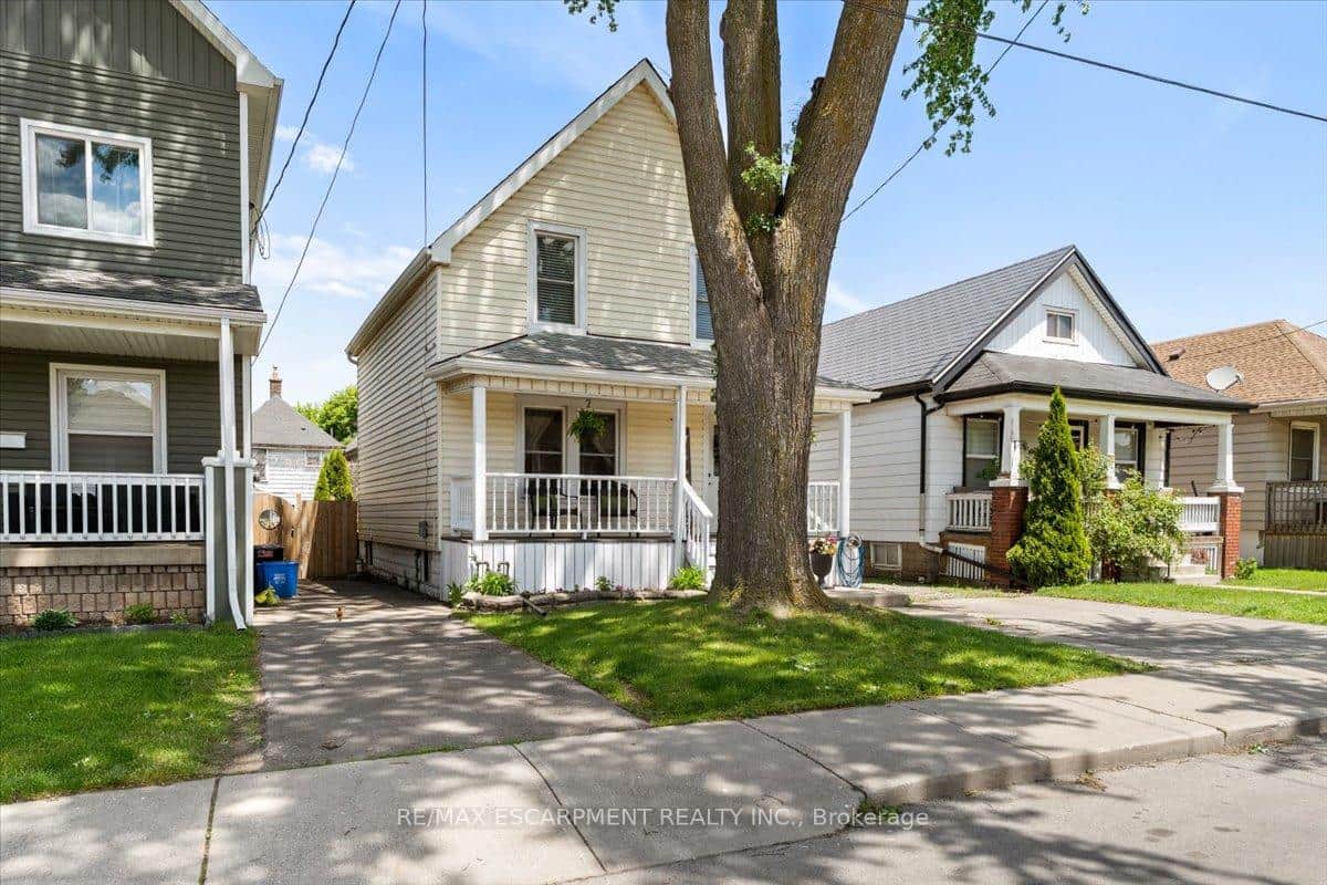 17 Craigmiller Avenue