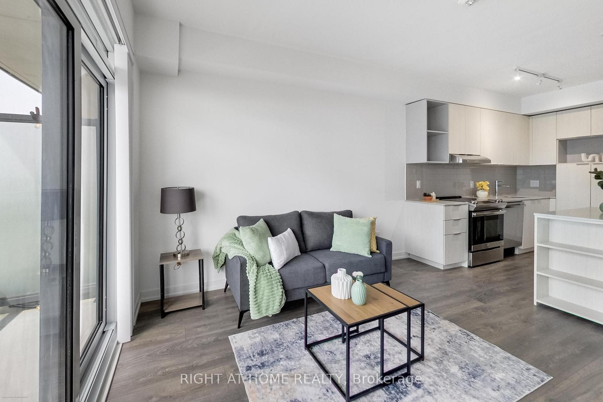 2520 Eglinton Avenue Unit 1602