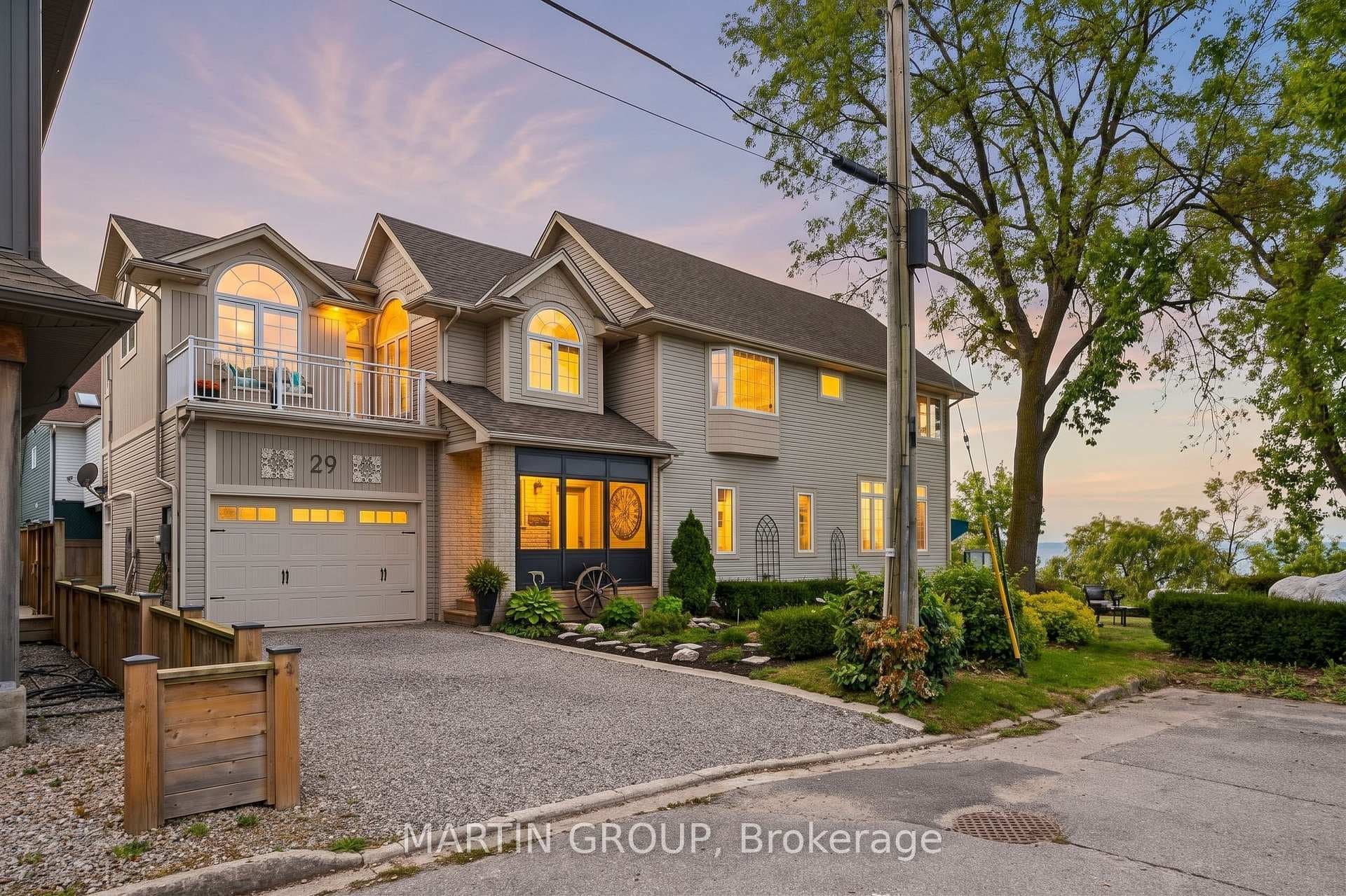 29 CONSIDINE Avenue
