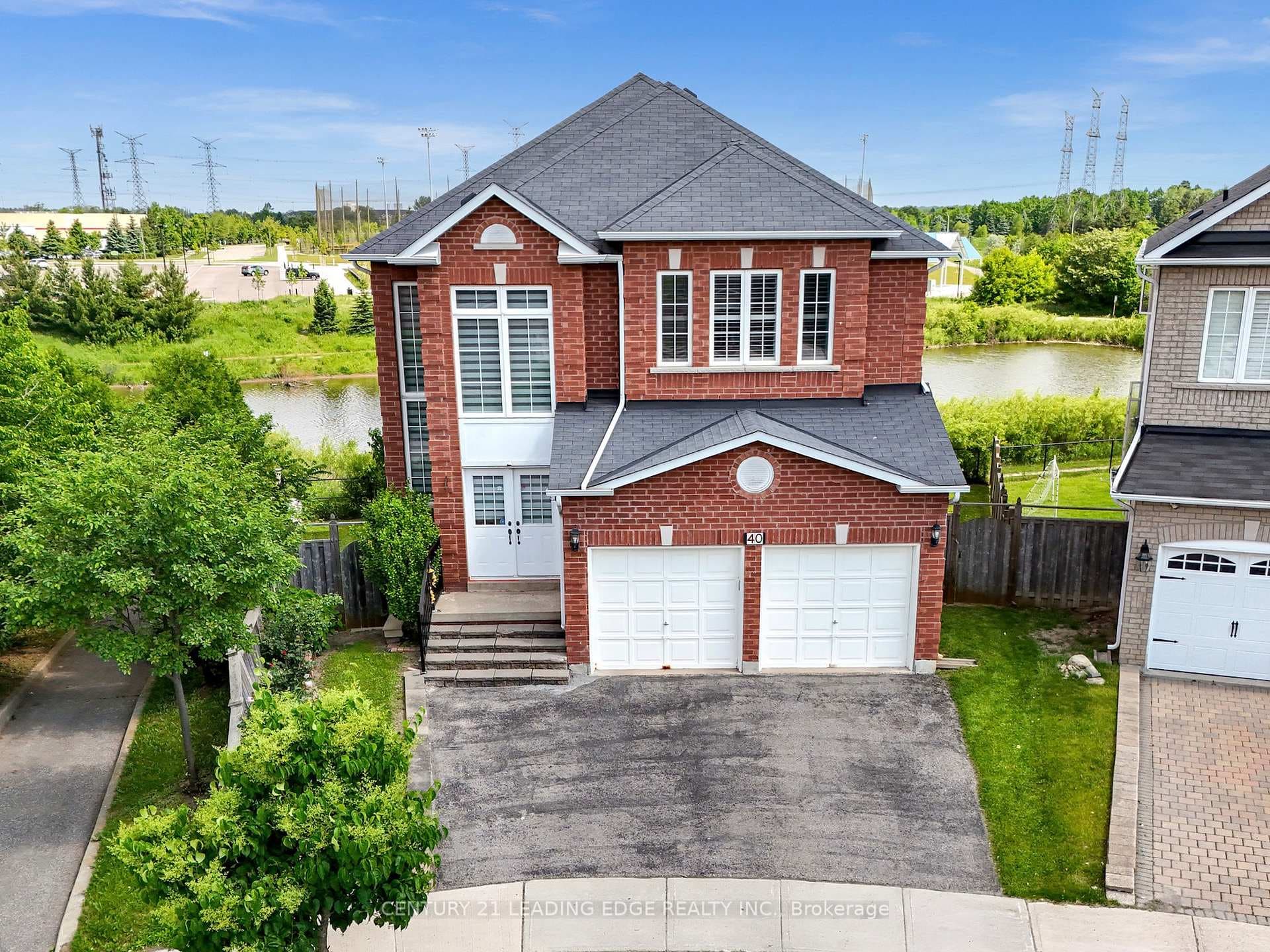 40 Ann Louise Crescent