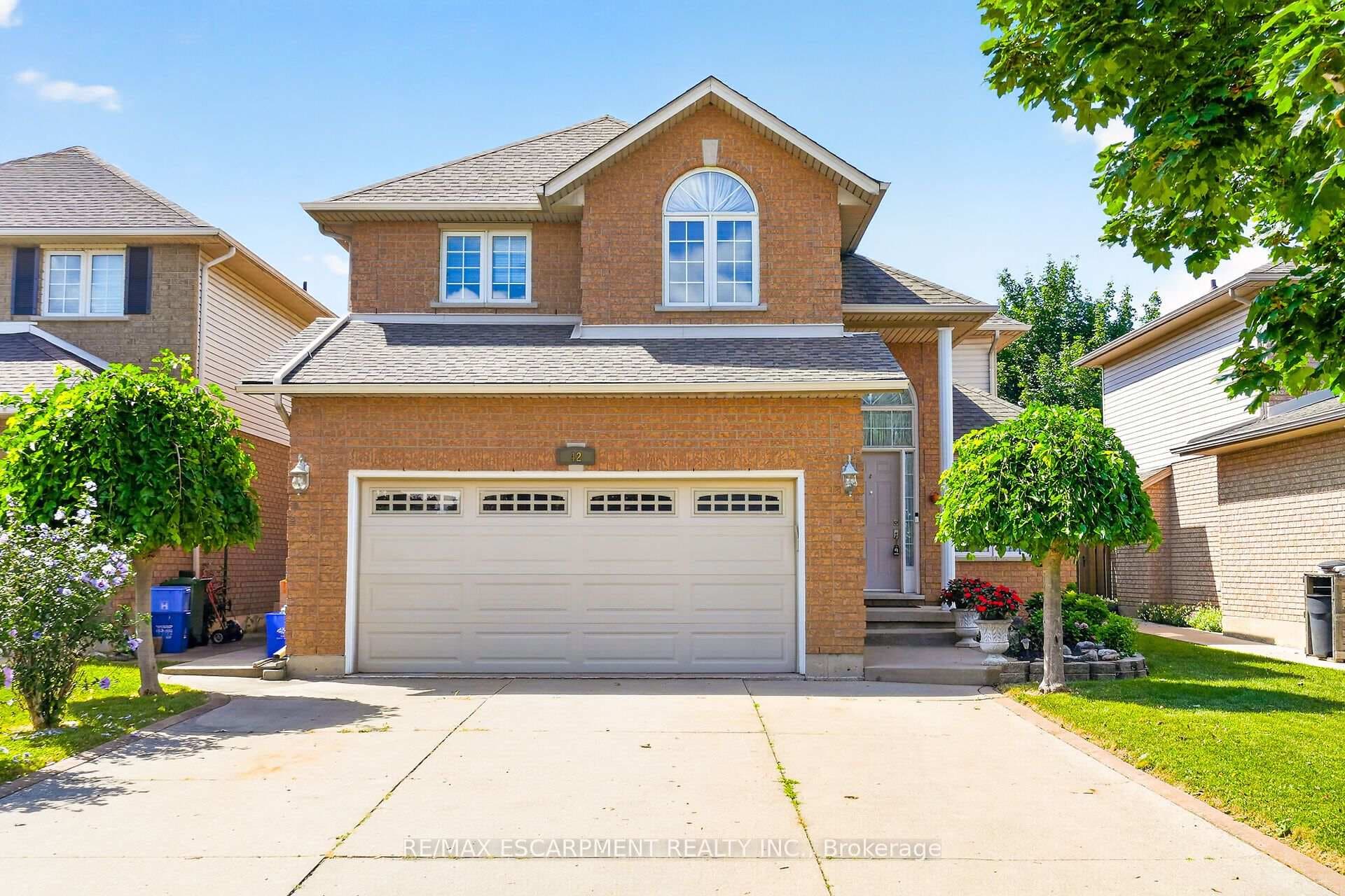 42 Hillgarden Drive