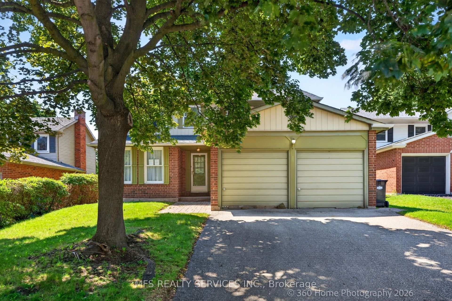 3257 Sir Johns Homestead