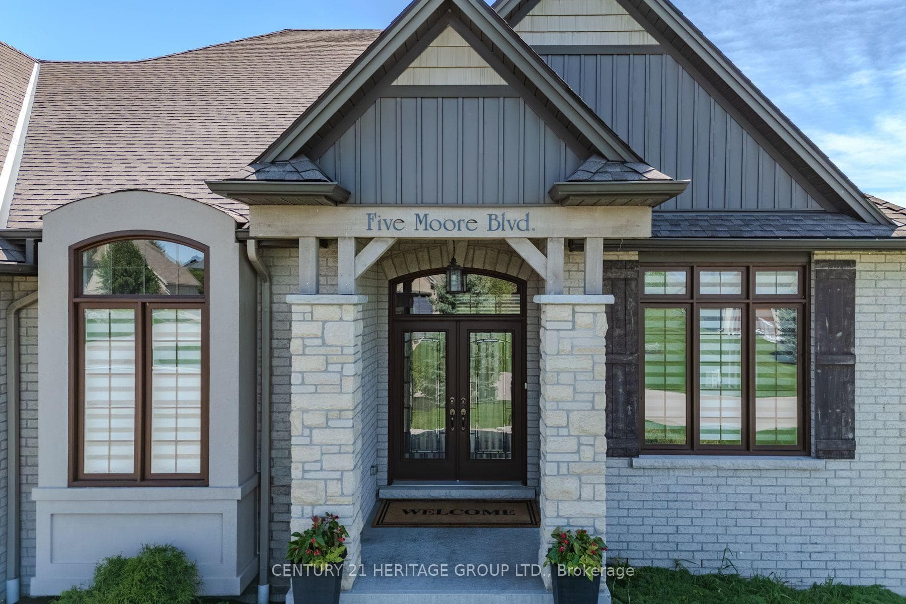 5 Moore Boulevard