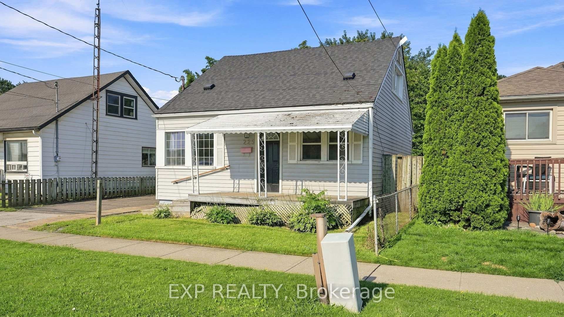225 Grantham Avenue