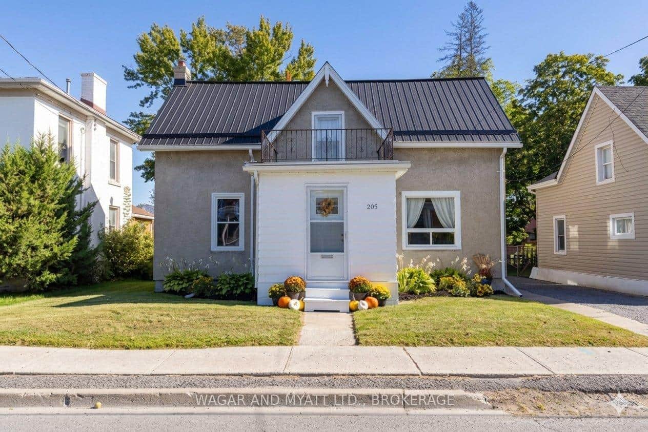 205 Centre Street