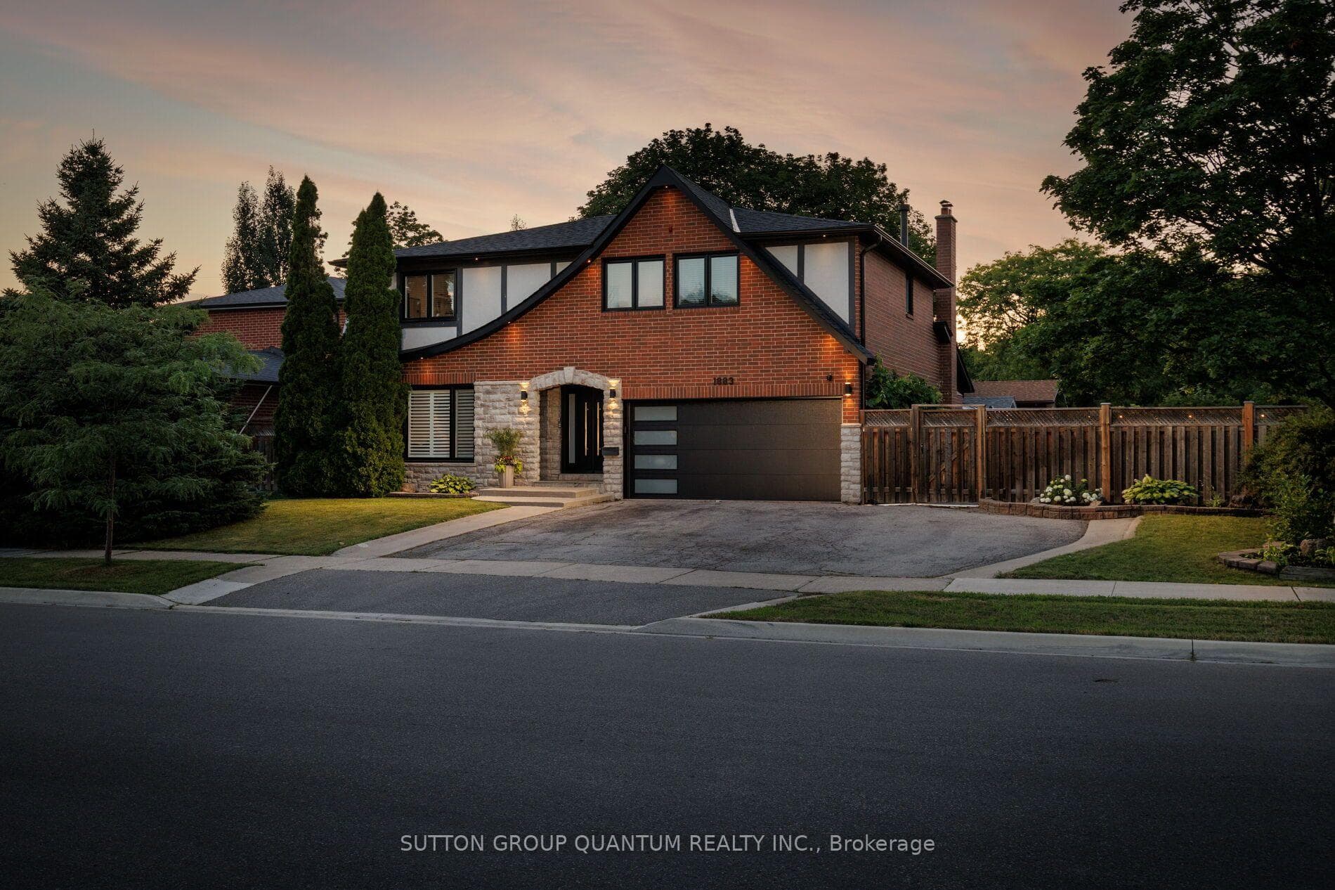 1883 Bough Beeches Boulevard