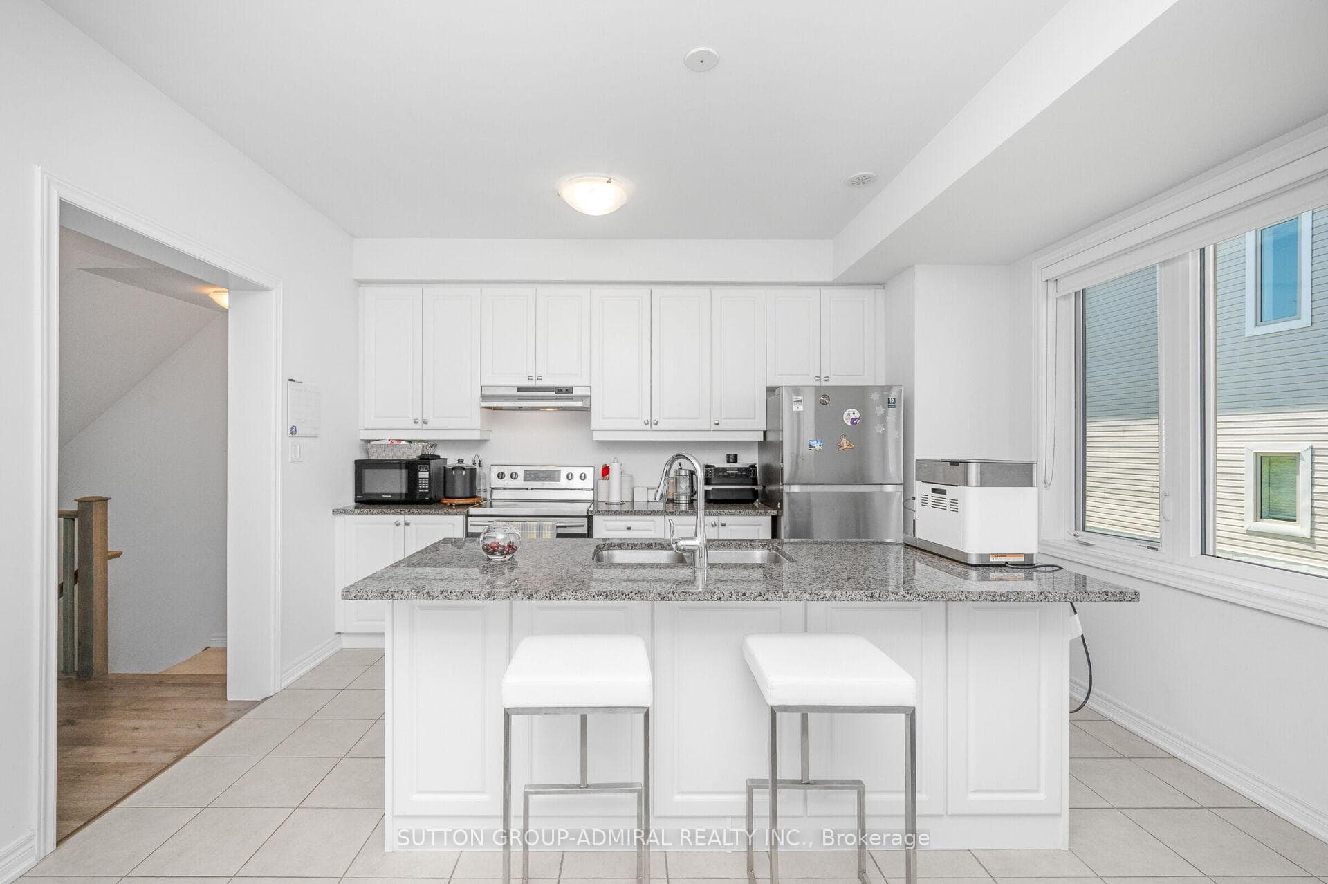 82 Hibiscus Lane