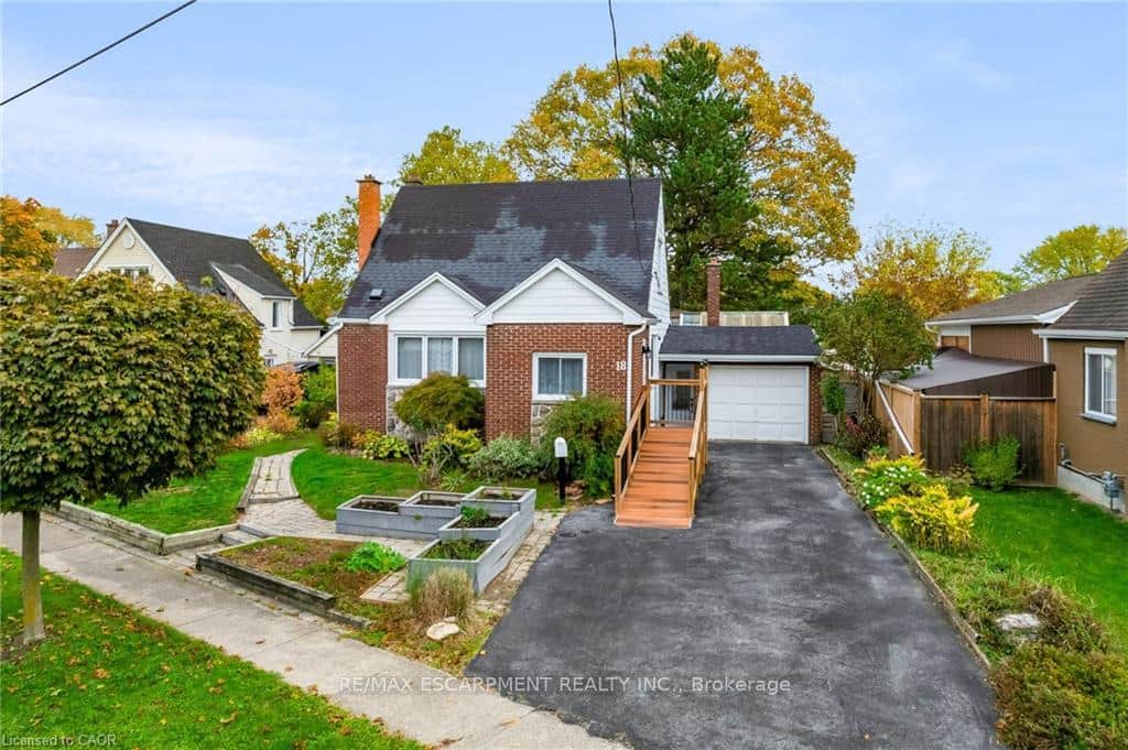 18 Flanders Avenue