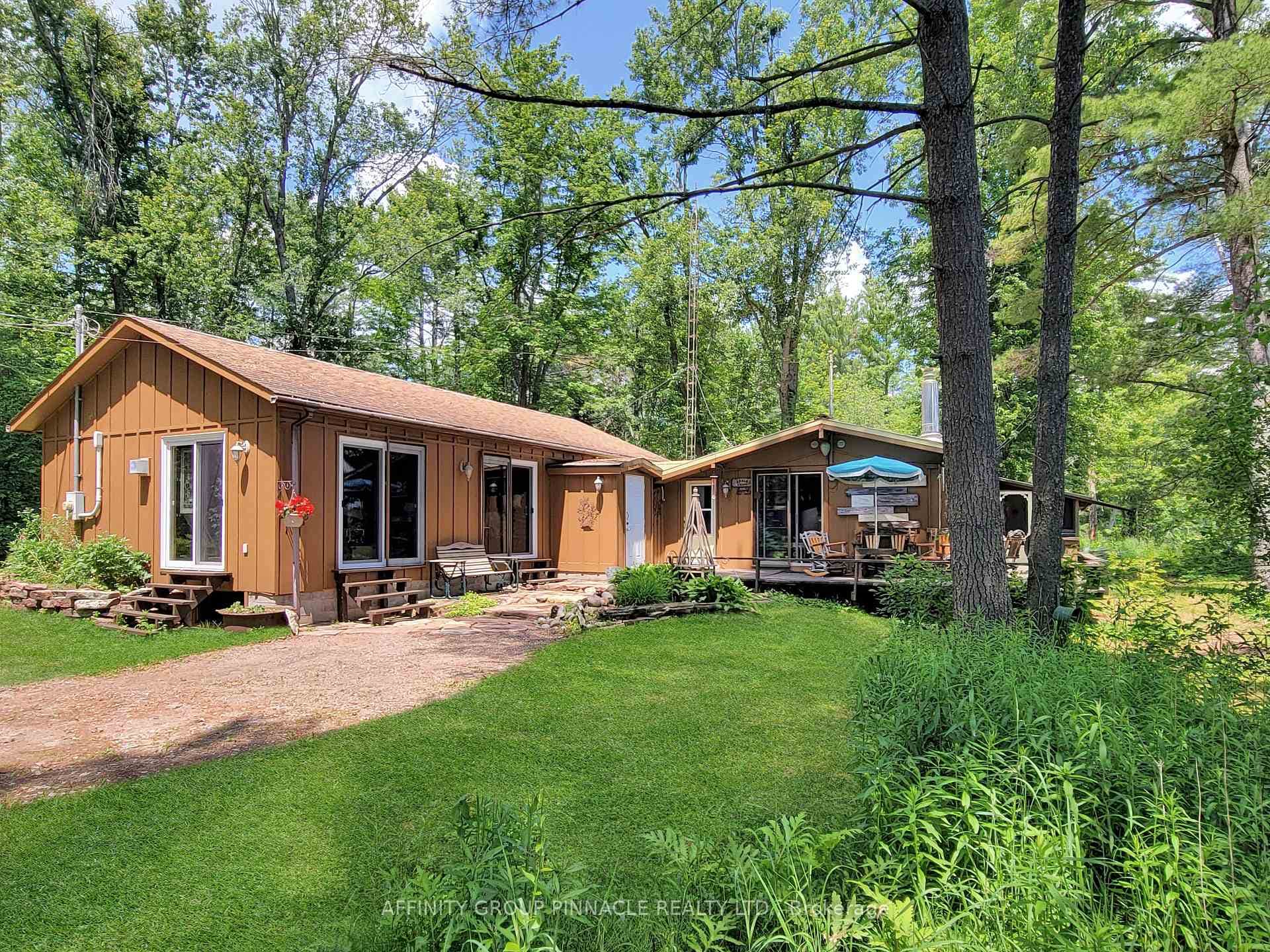 396 North Shore Road on Head Lake
