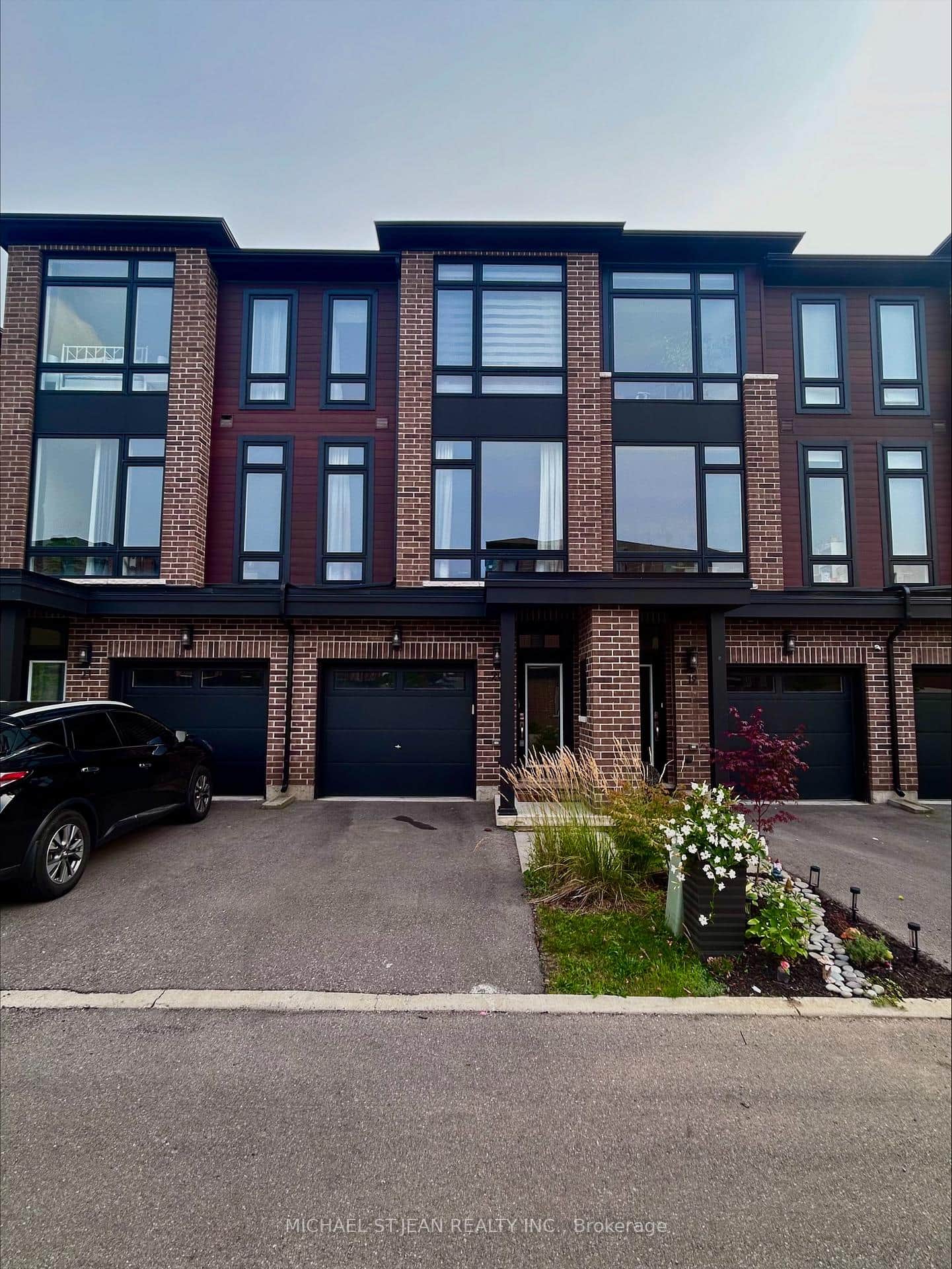 270 Melvin Avenue Unit 20