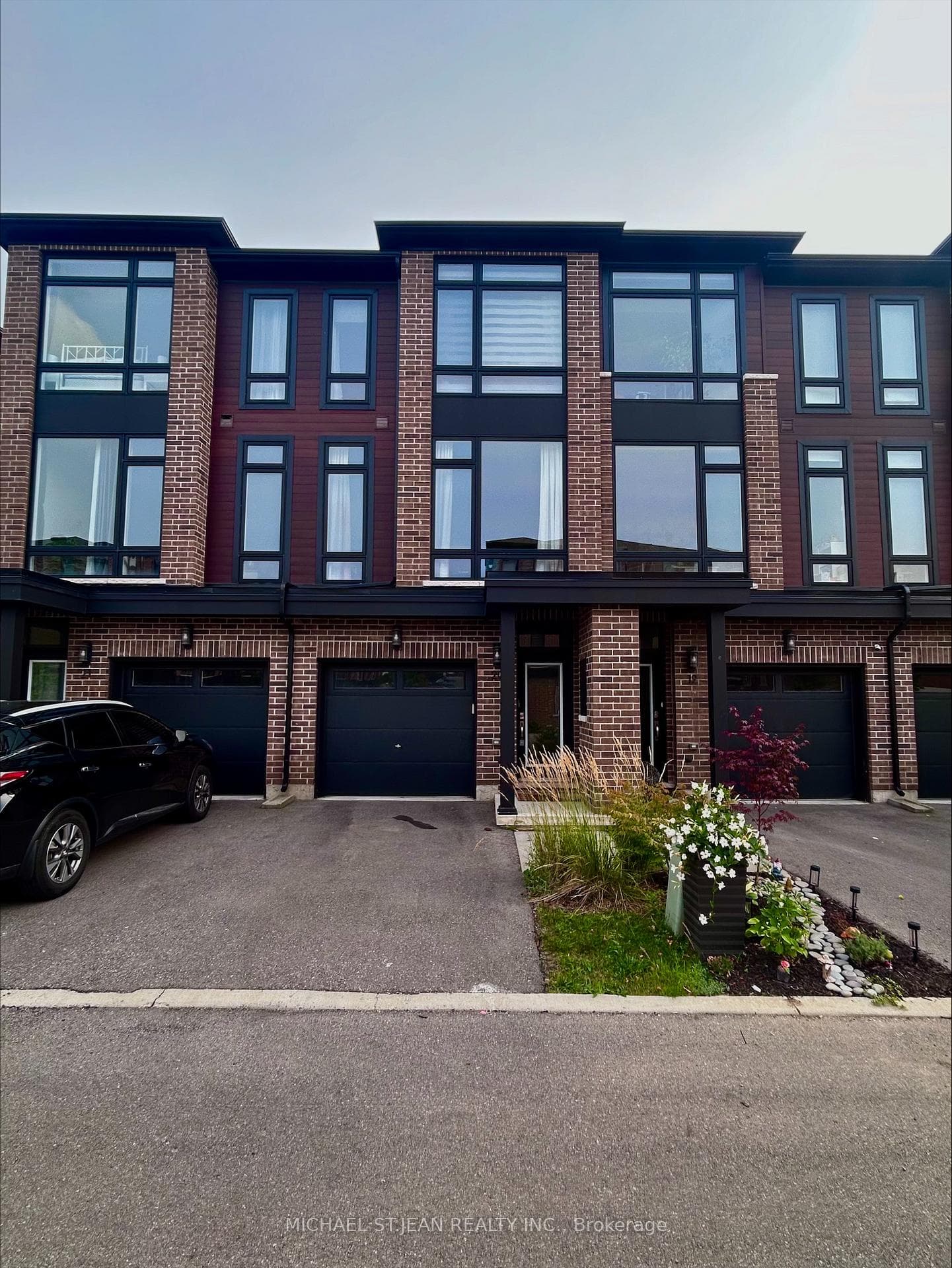 270 Melvin Avenue Unit 20