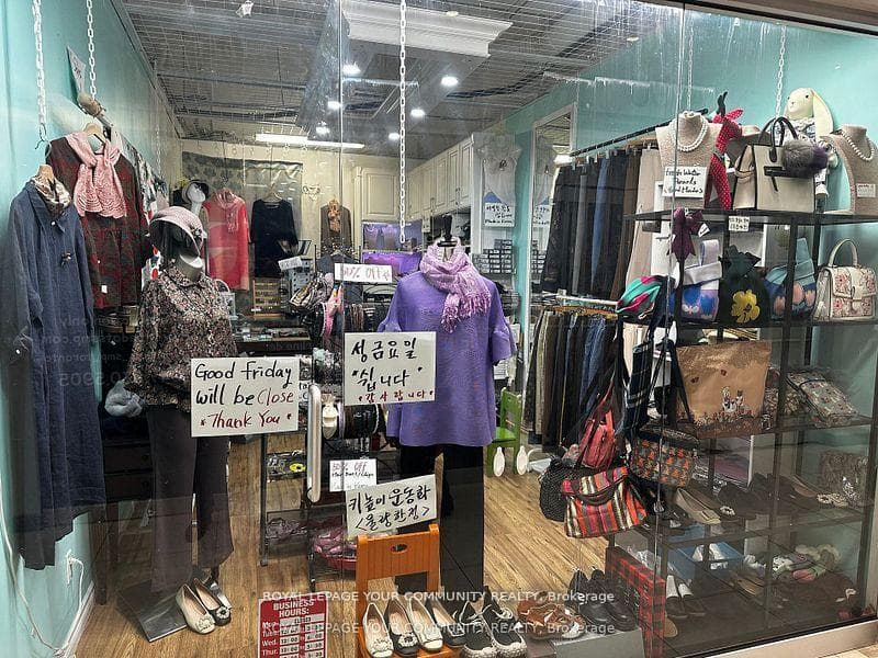 7181 Yonge Street Unit #256