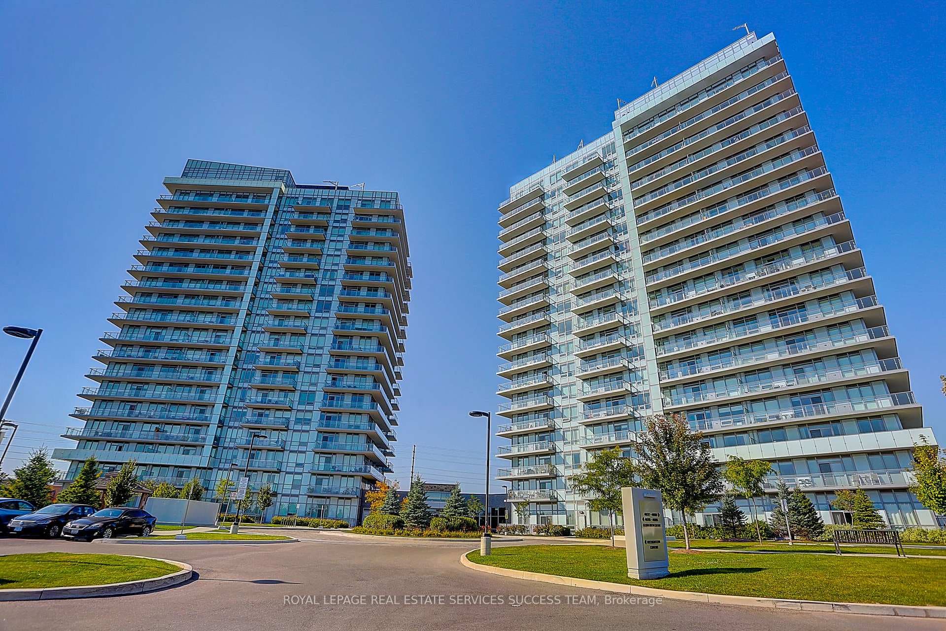 4699 Glen Erin Drive Unit 1203
