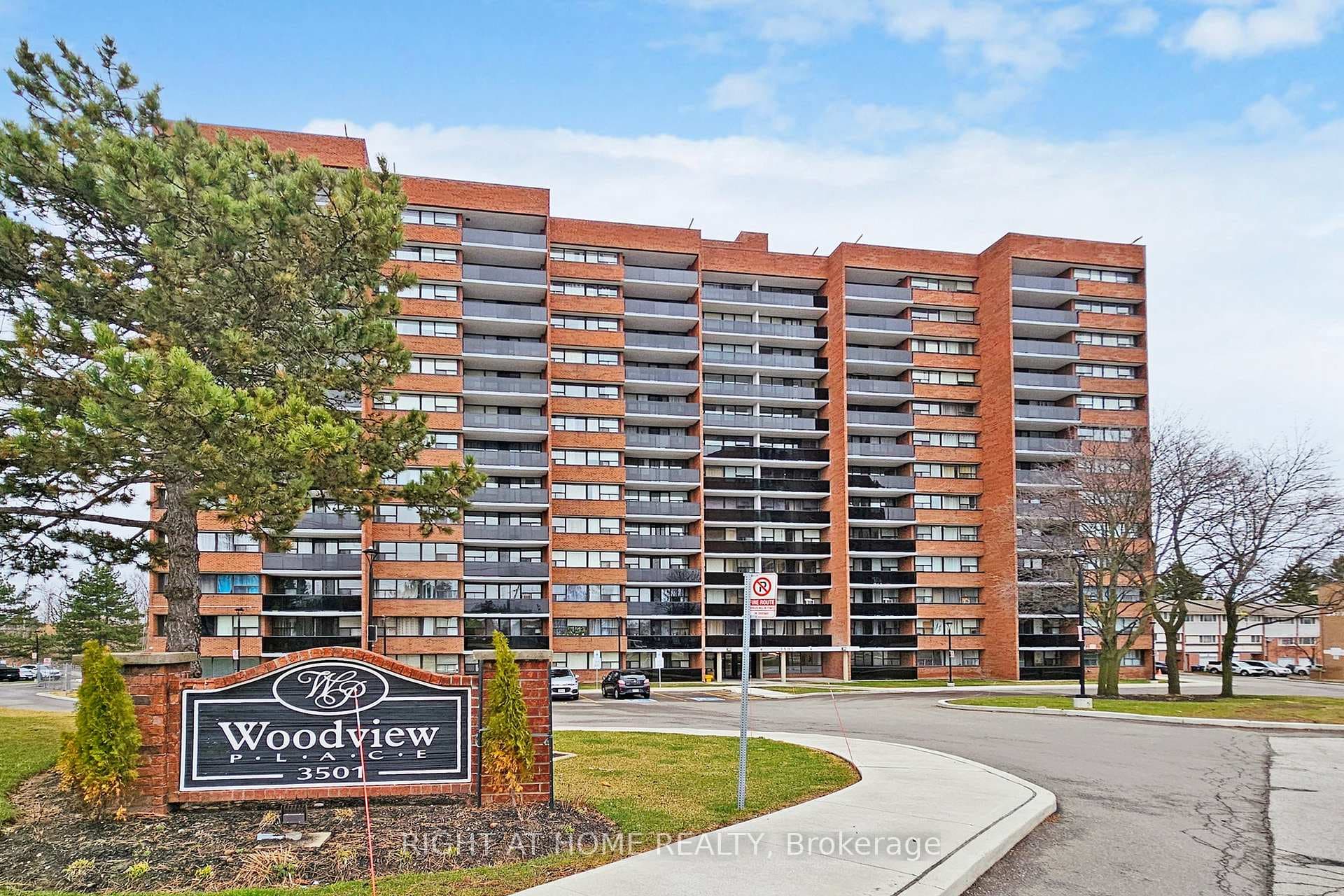 3501 Glen Erin Drive Unit 812