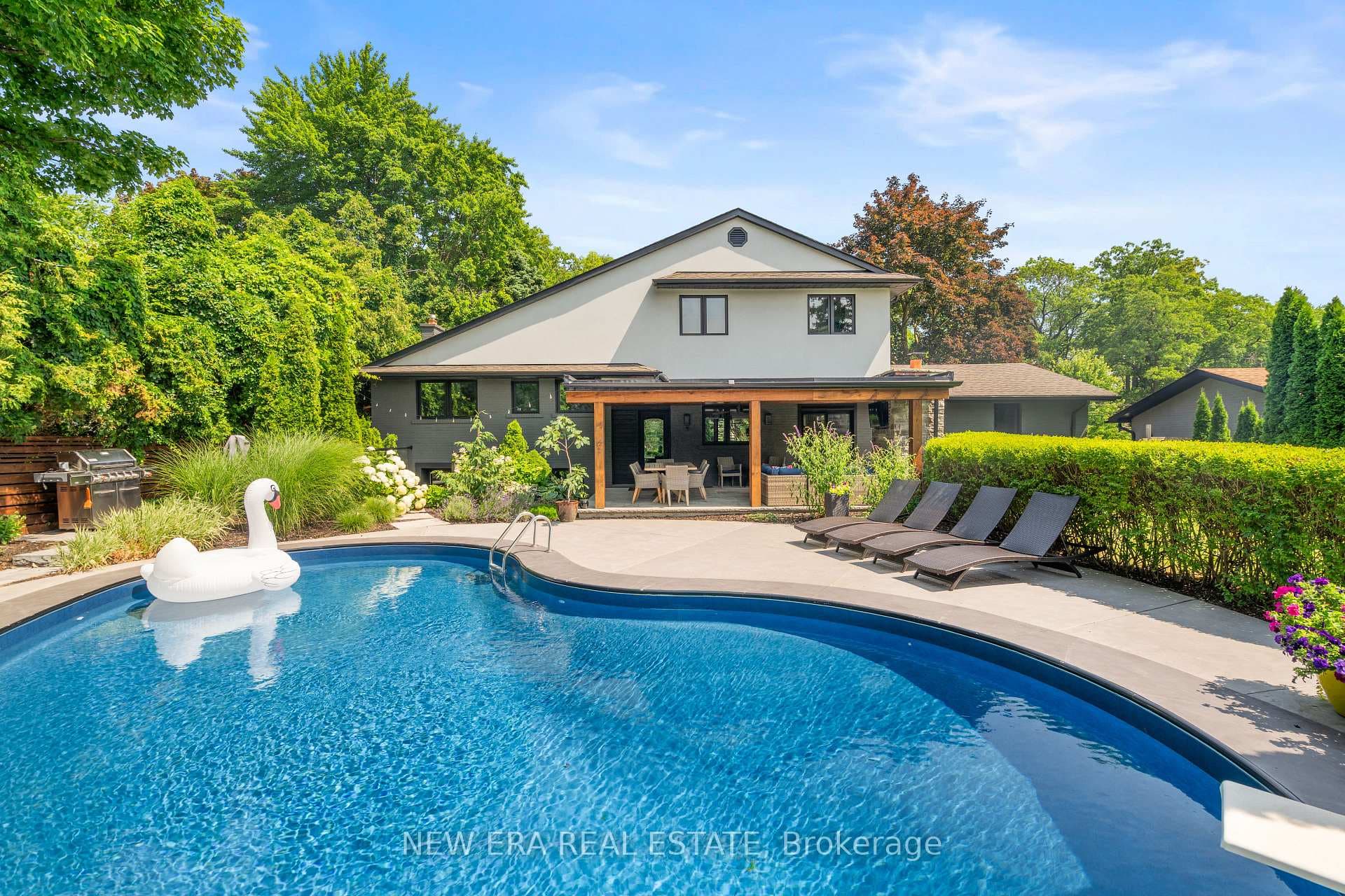 261 Pinetree Way