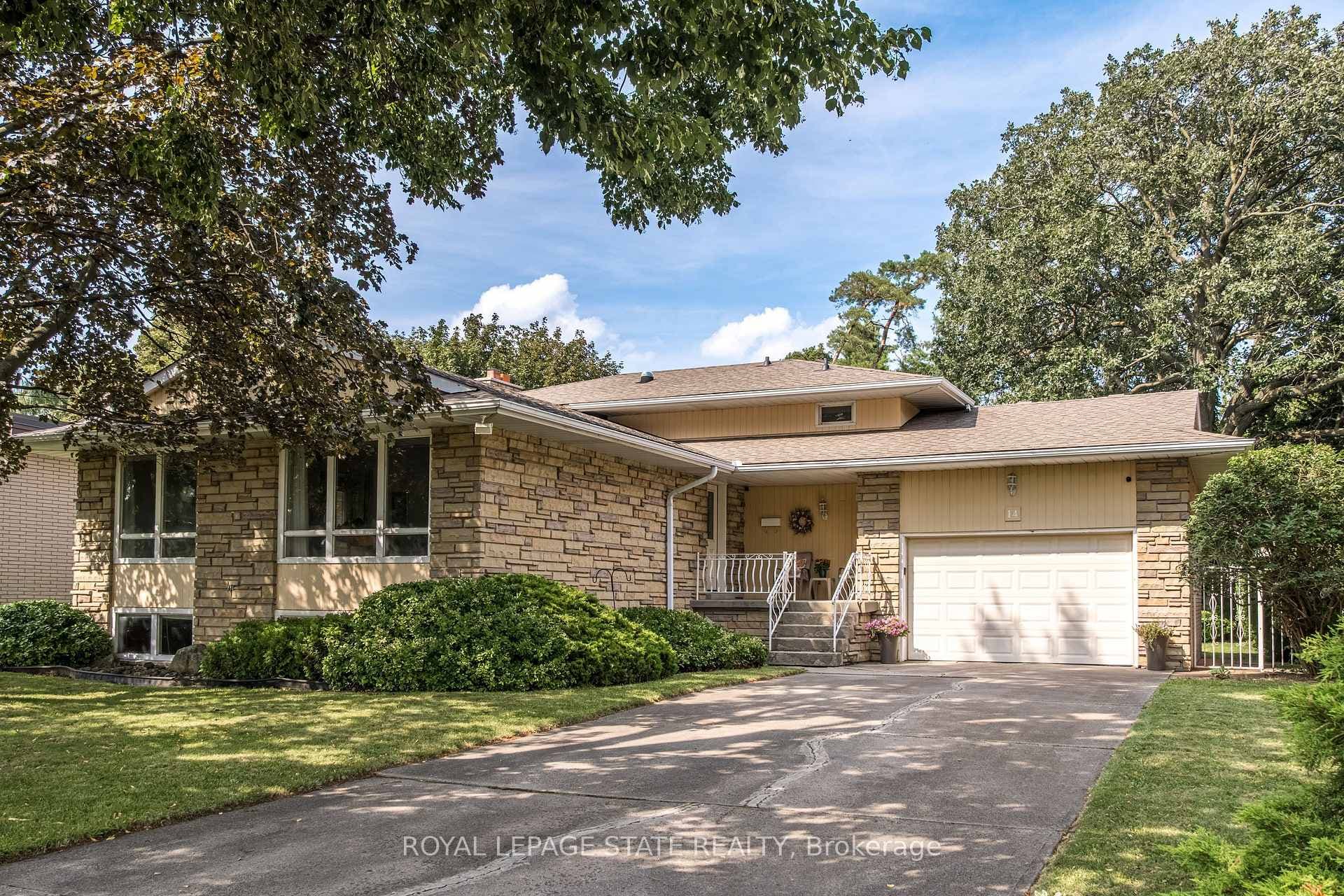 14 Woodside Drive