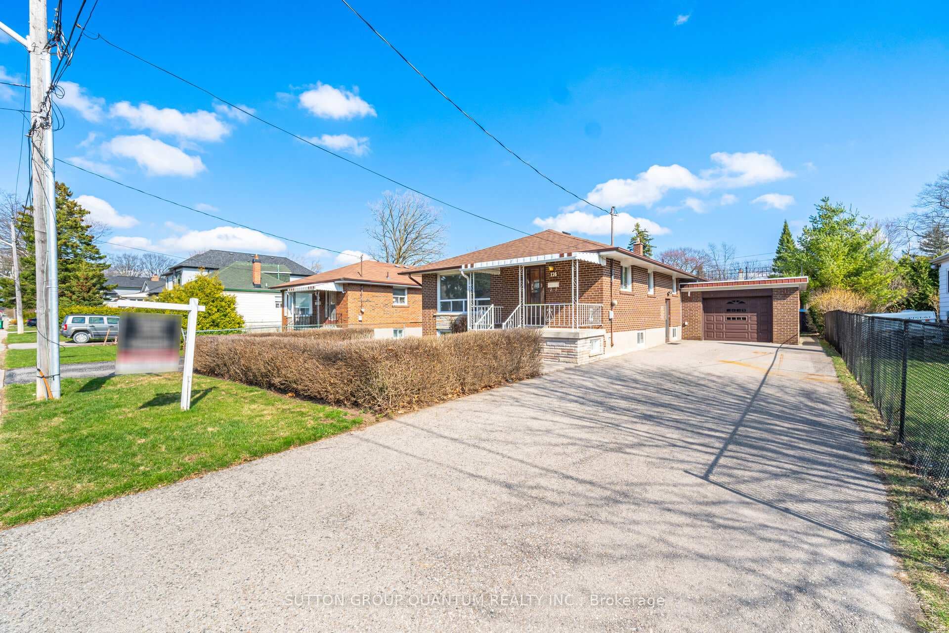 126 Angelene Street