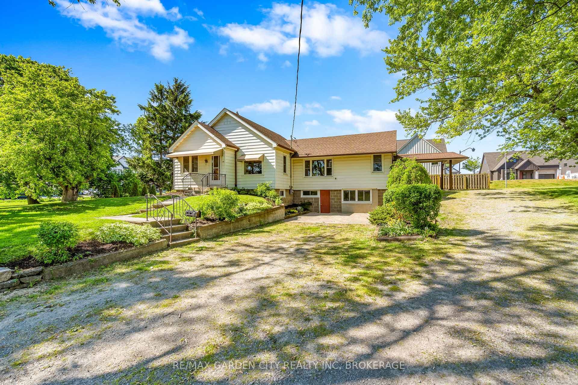 1828 Decew Road