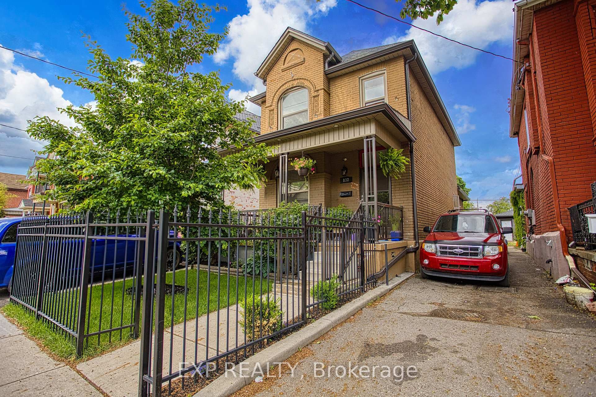 137 Wentworth Street