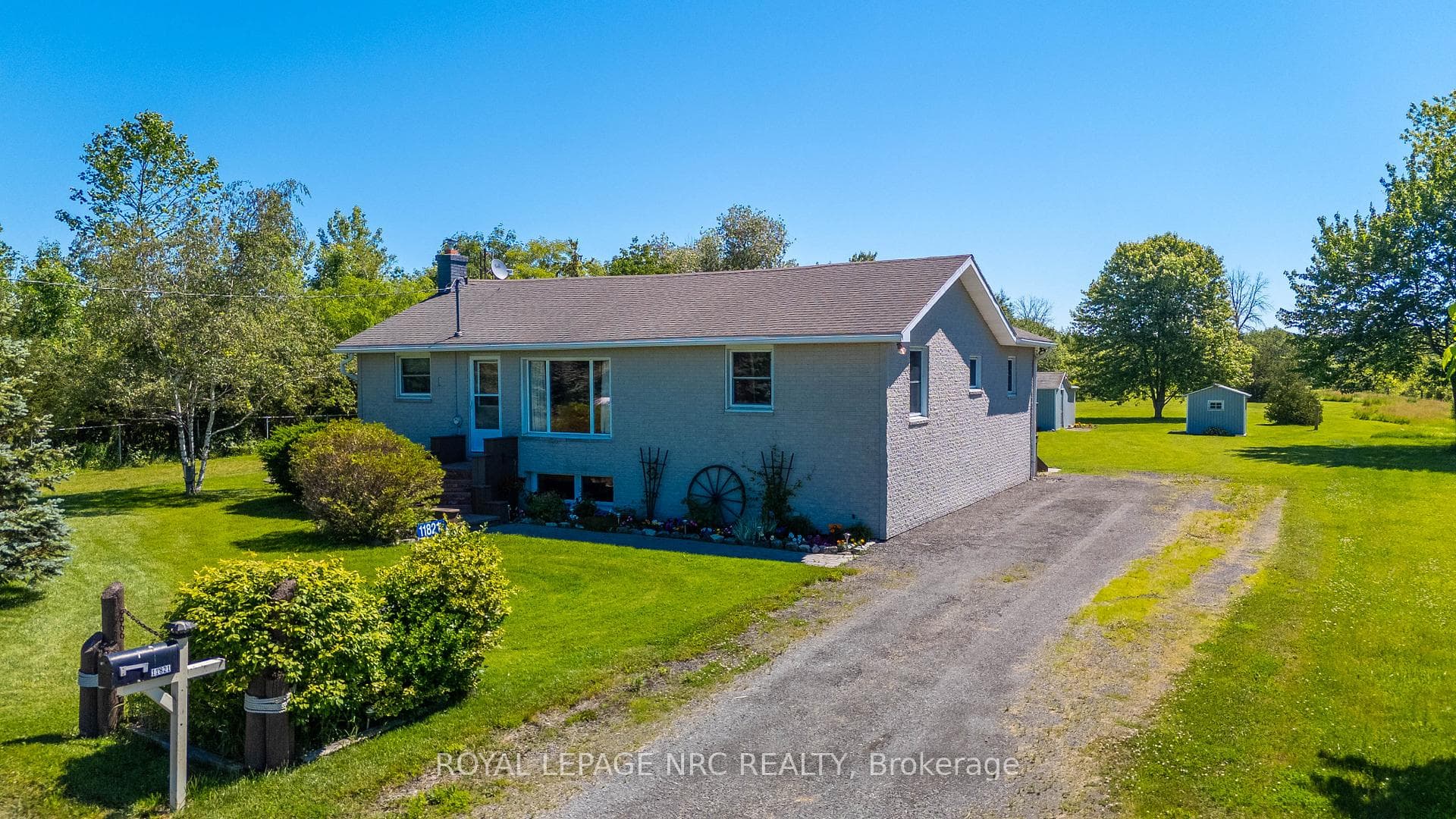11821 Sideroad 18 Road