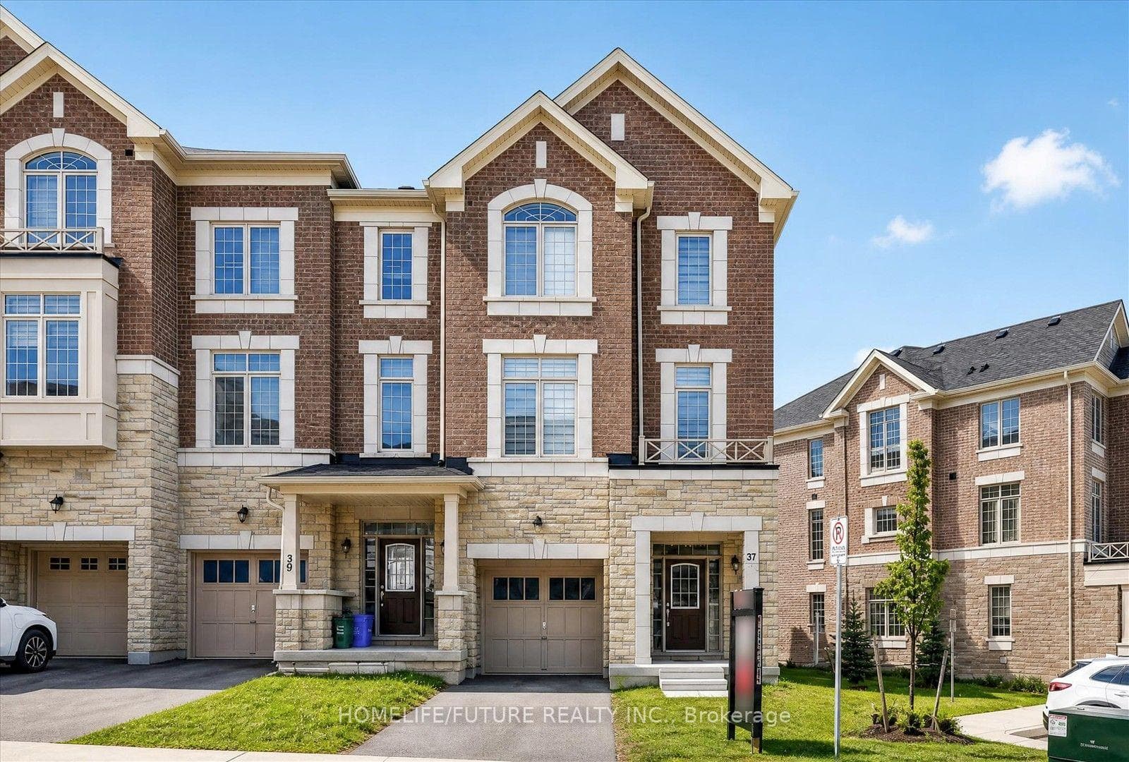37 Andress Way