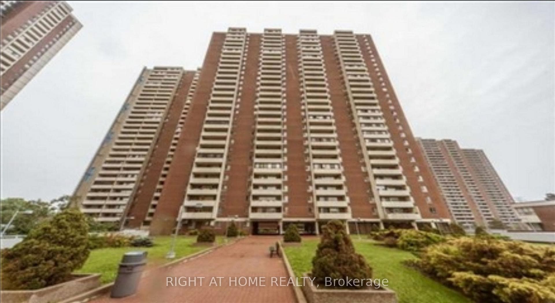 1 Massey Square Unit 2819