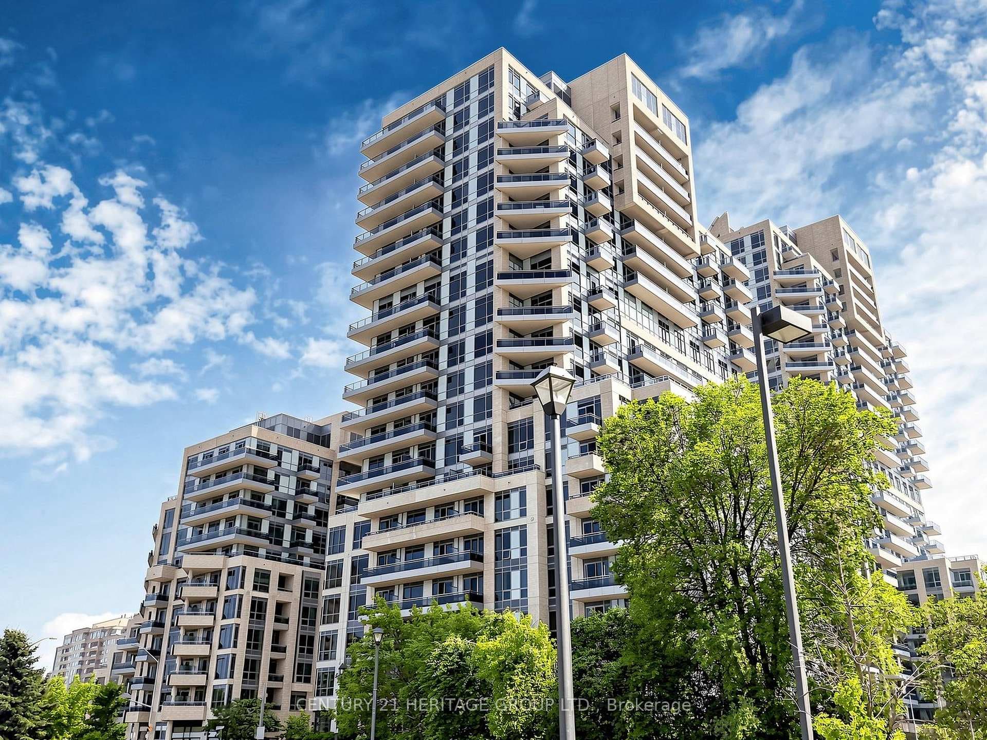 9205 Yonge Street Unit 815