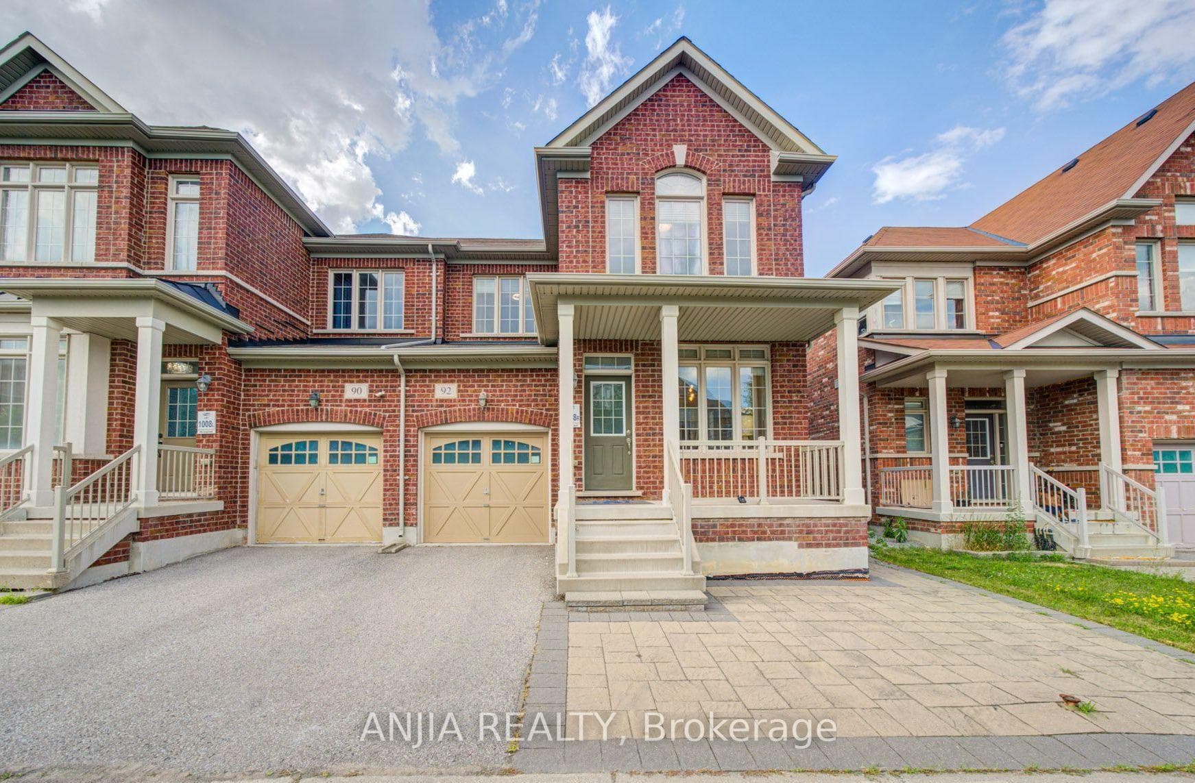 92 Carolina Rose Crescent