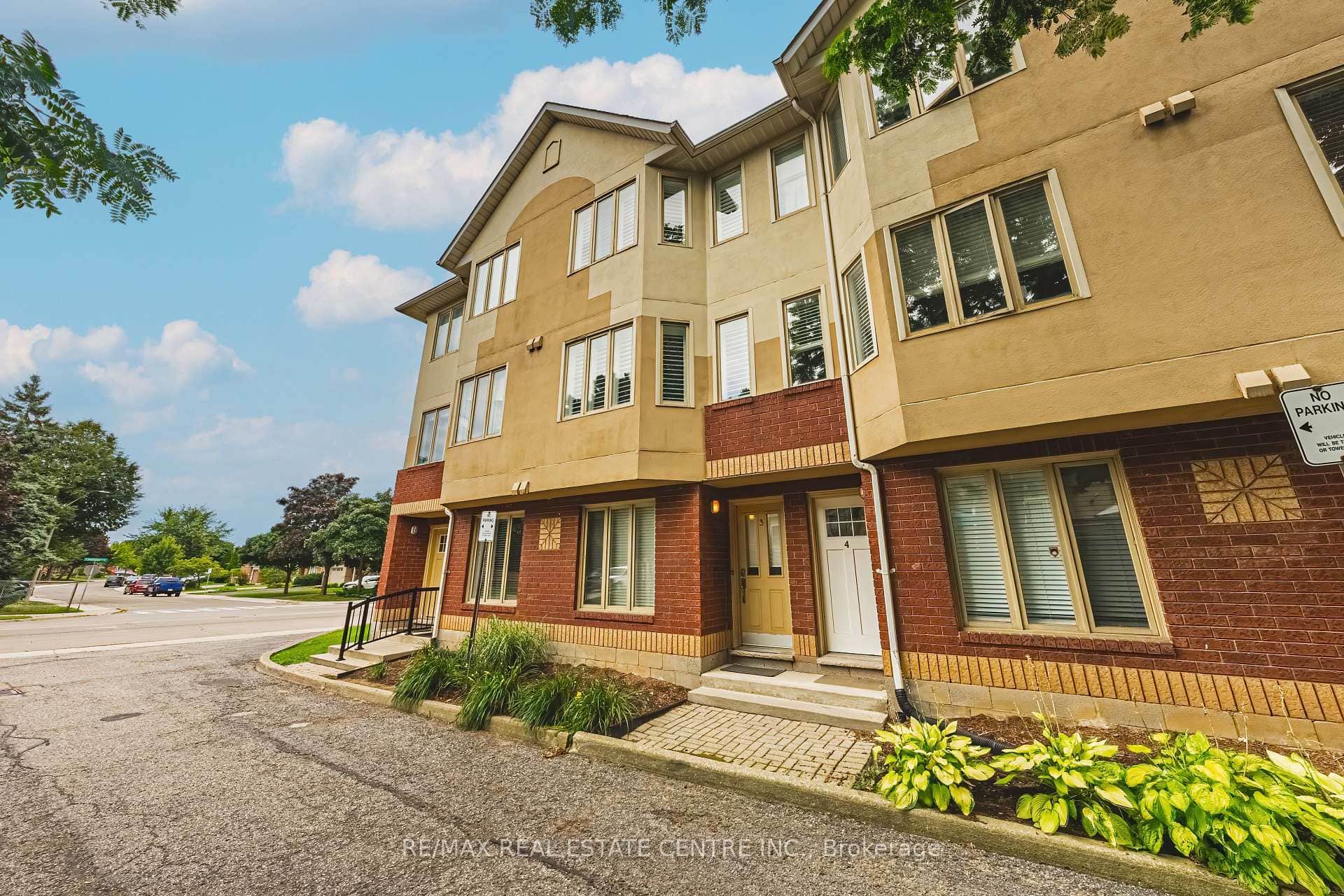 266 LIMERIDGE Road Unit 3
