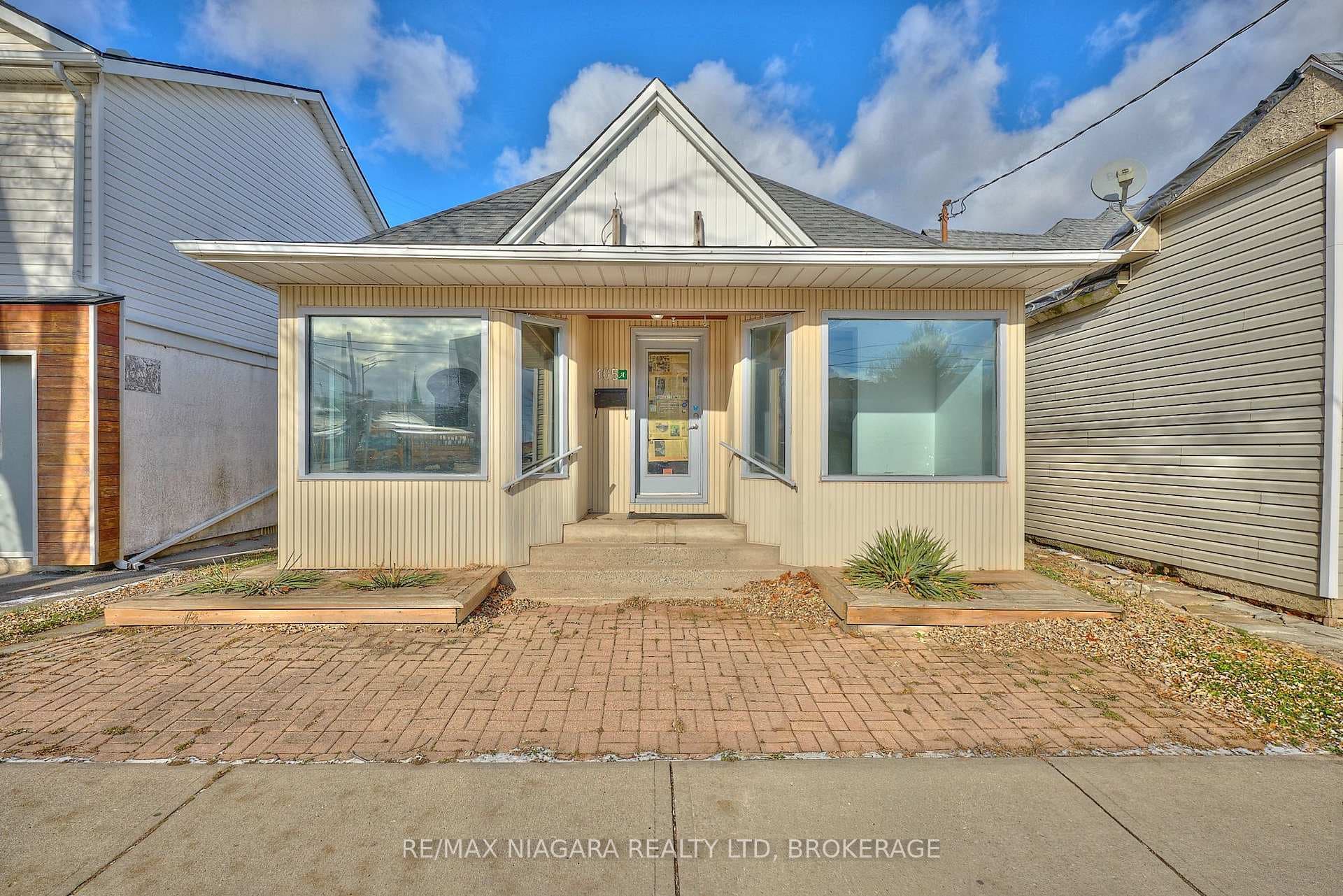 105A Welland Avenue